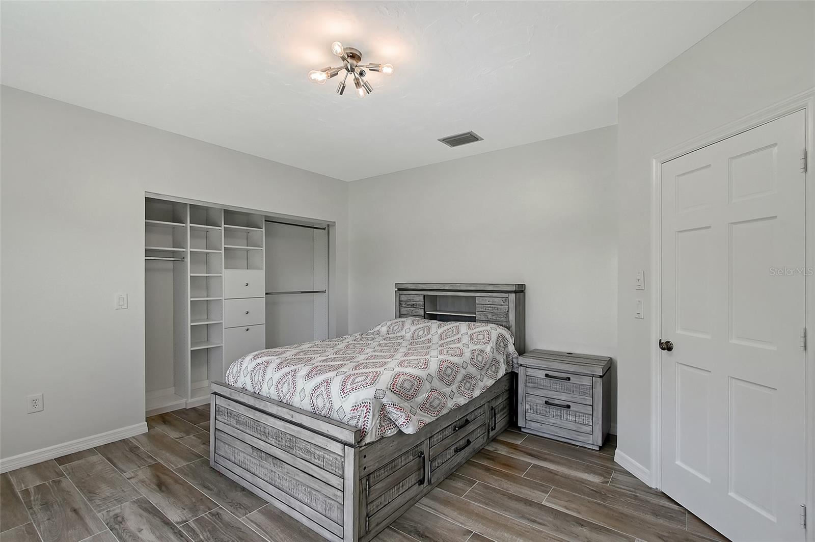 COUNTRY CLUB OF SARASOTA THE - Residential