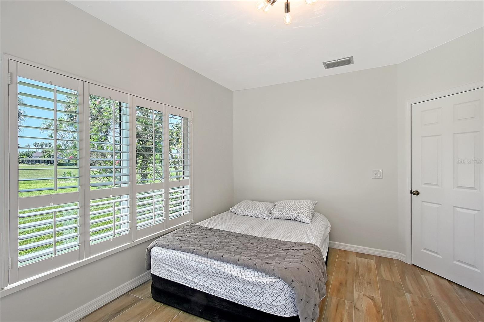 COUNTRY CLUB OF SARASOTA THE - Residential