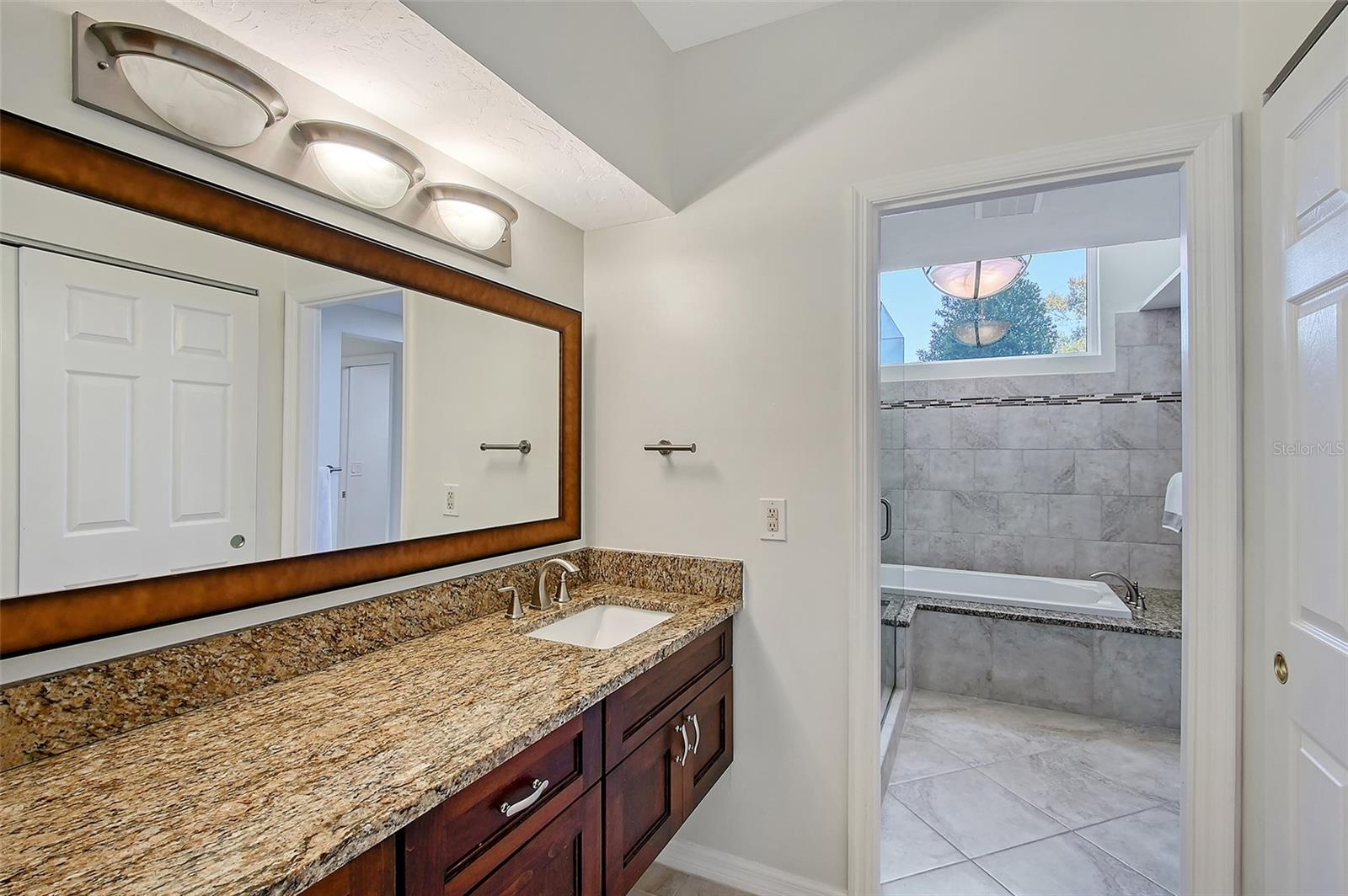 COUNTRY CLUB OF SARASOTA THE - Residential