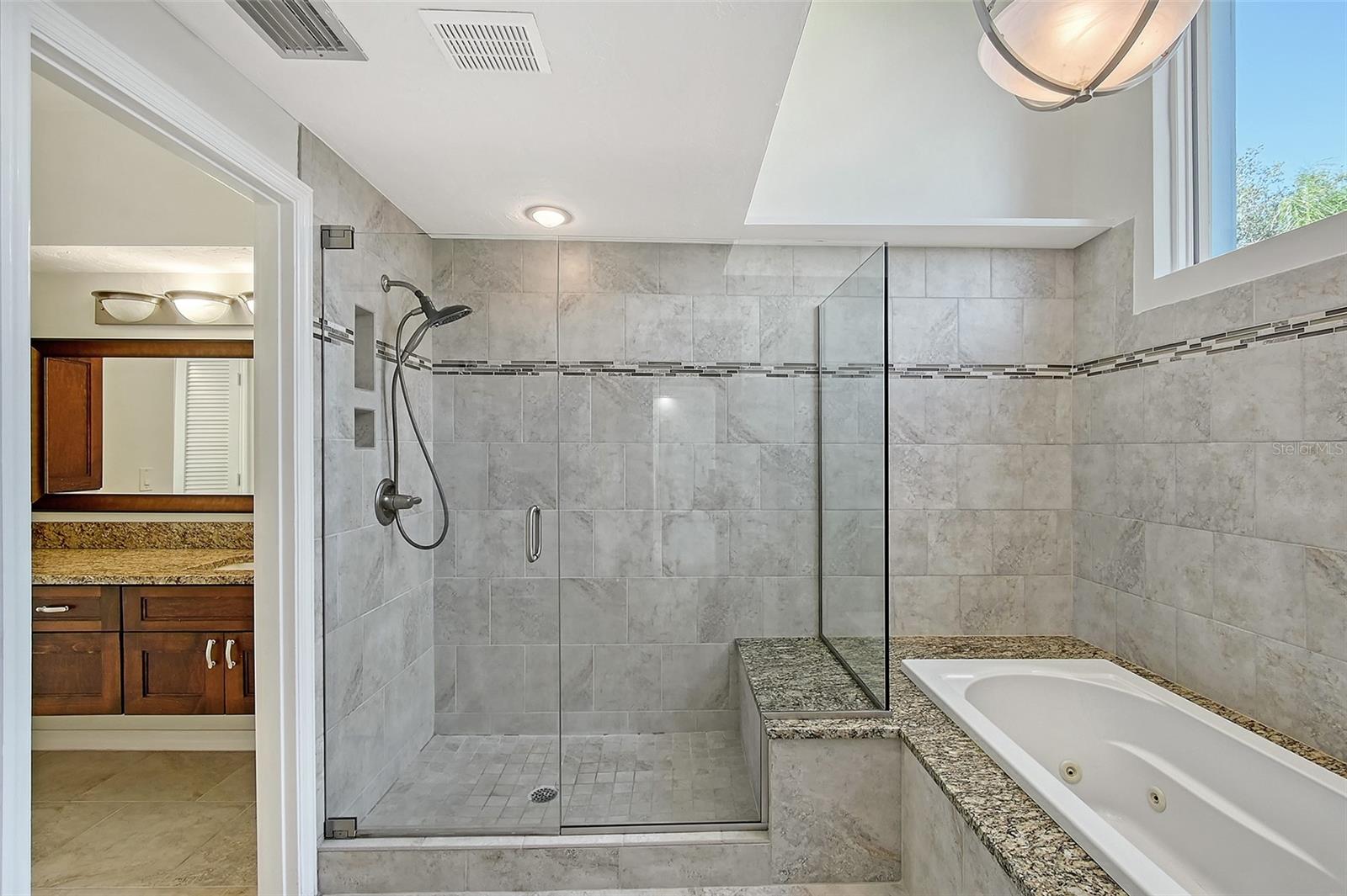 COUNTRY CLUB OF SARASOTA THE - Residential