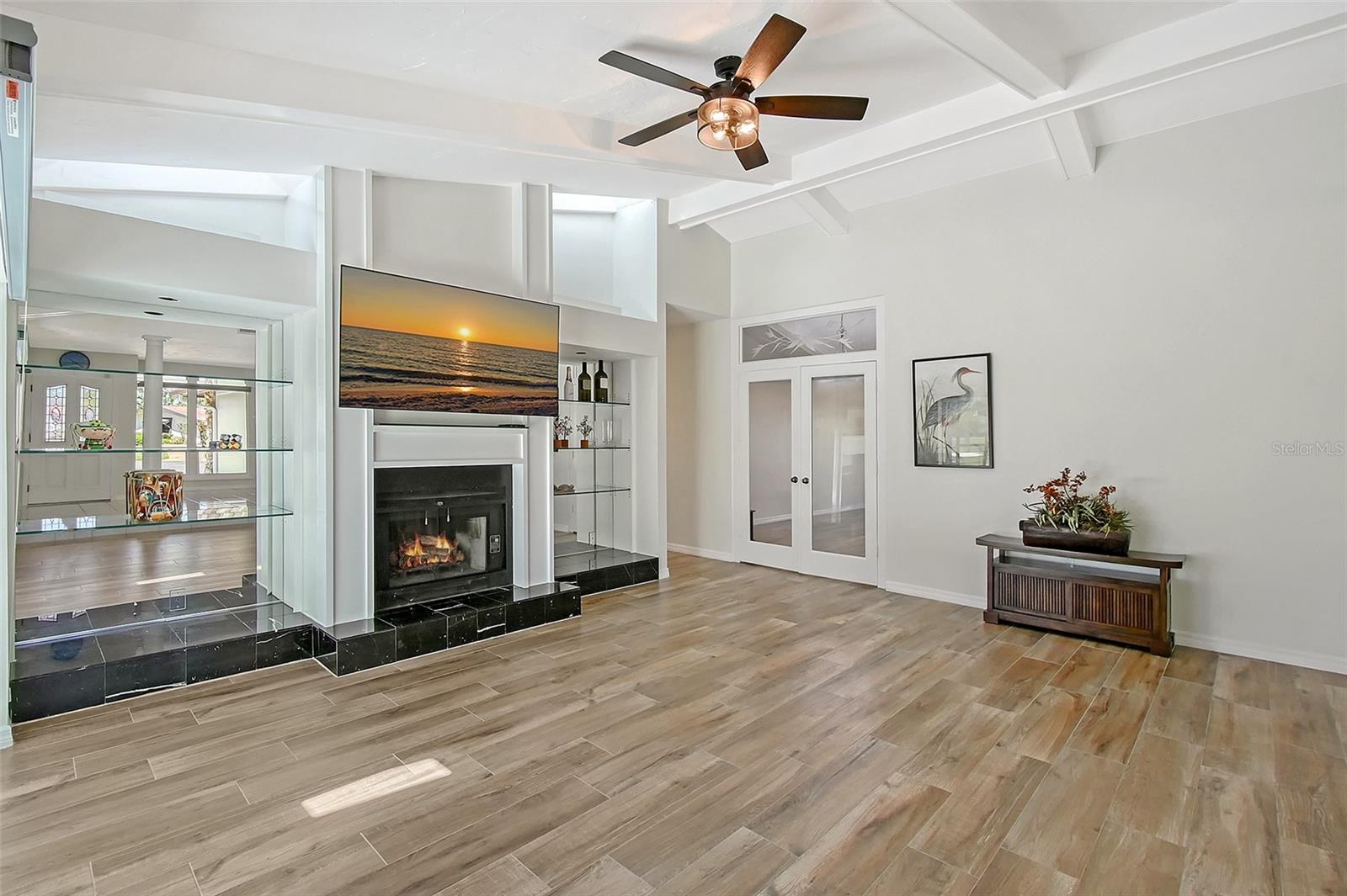 COUNTRY CLUB OF SARASOTA THE - Residential