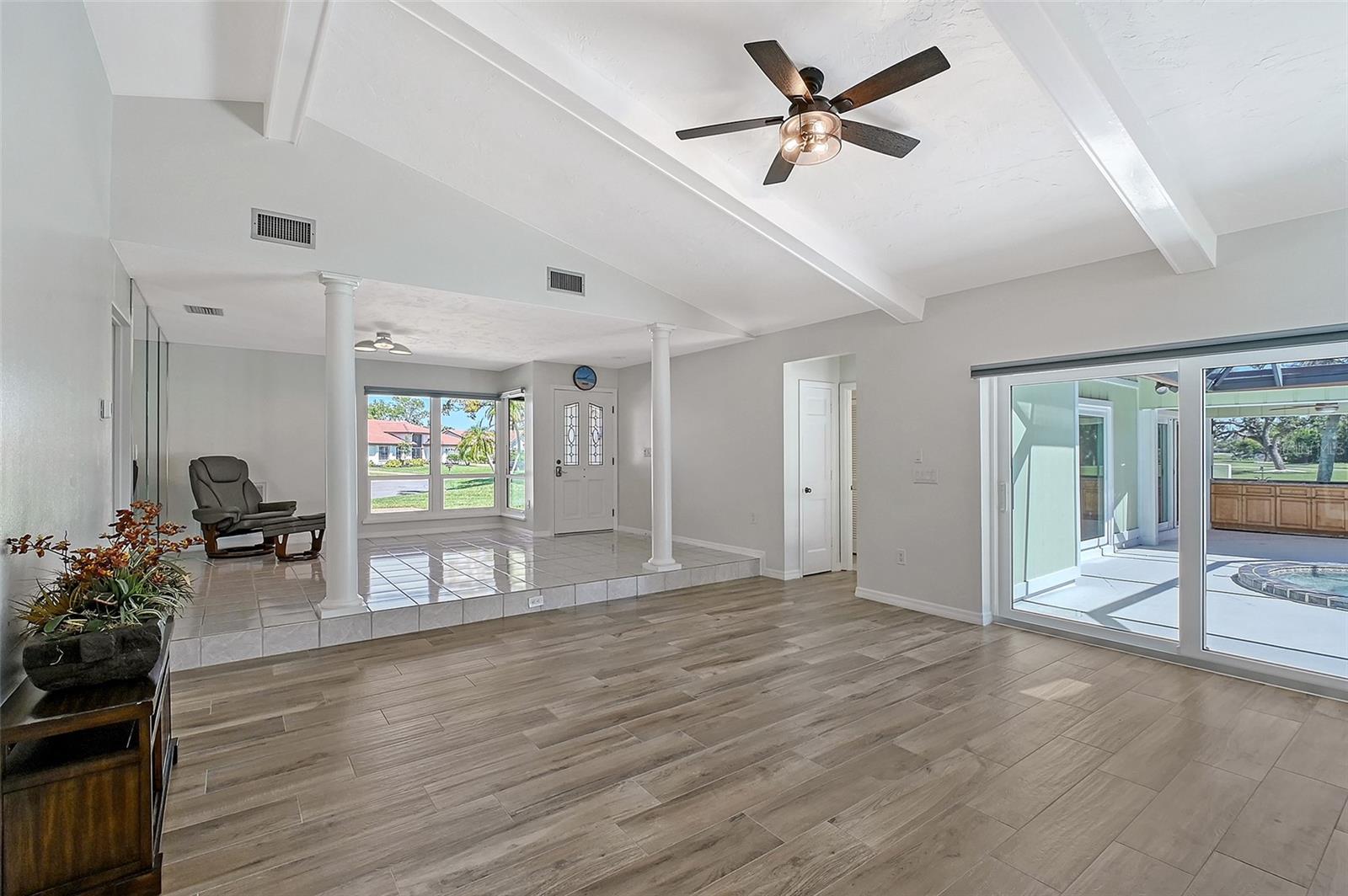 COUNTRY CLUB OF SARASOTA THE - Residential