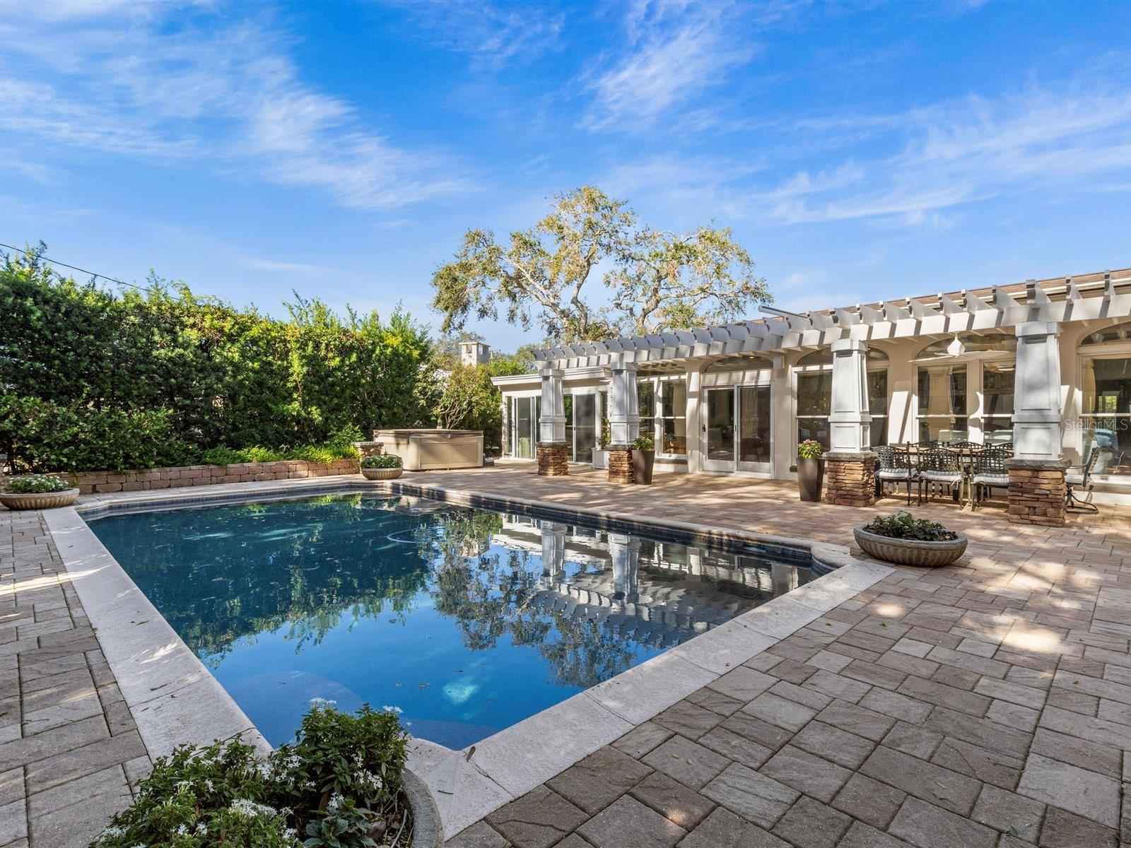 BELLEAIR ESTATES - Residential