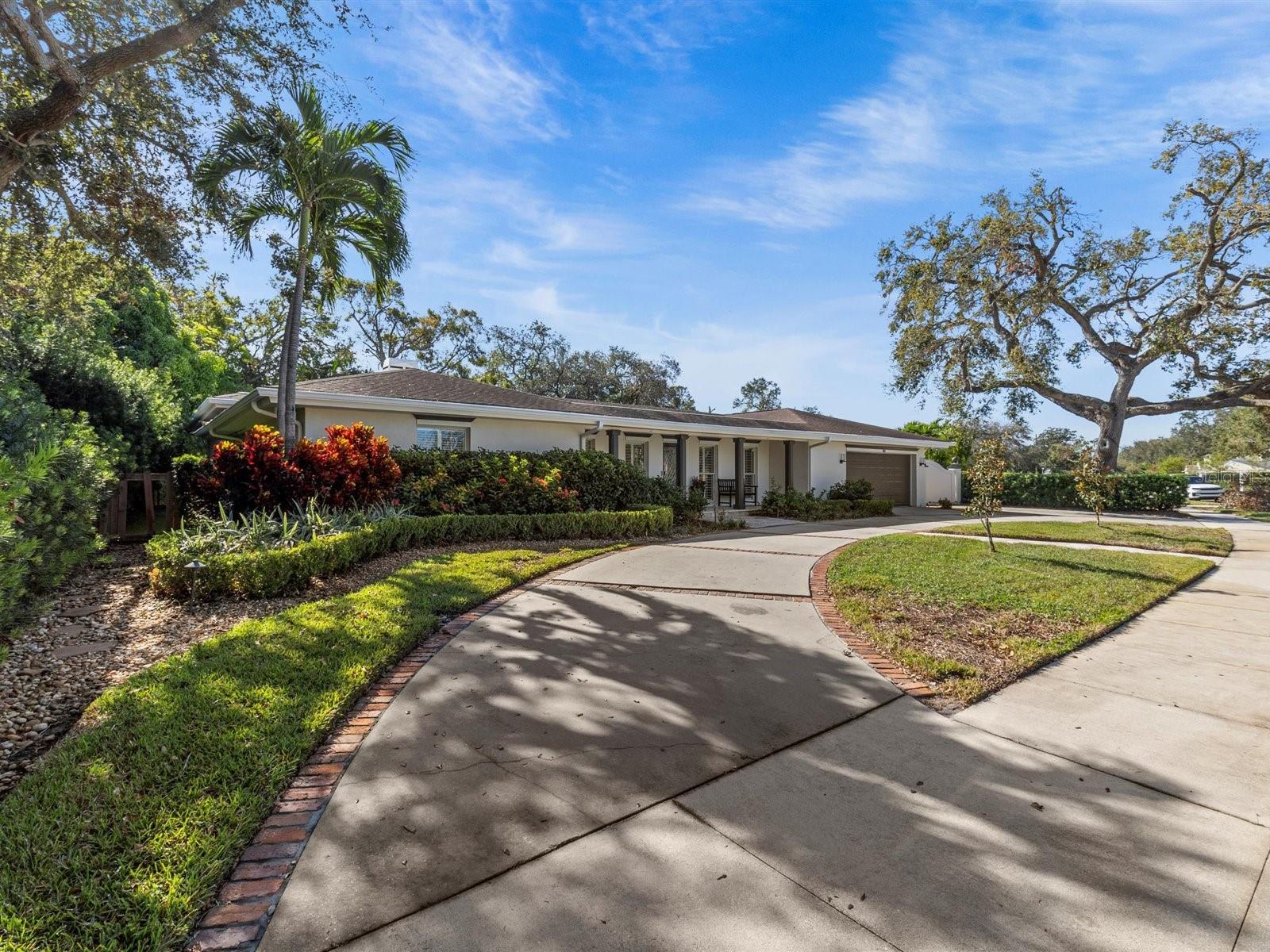 BELLEAIR ESTATES - Residential