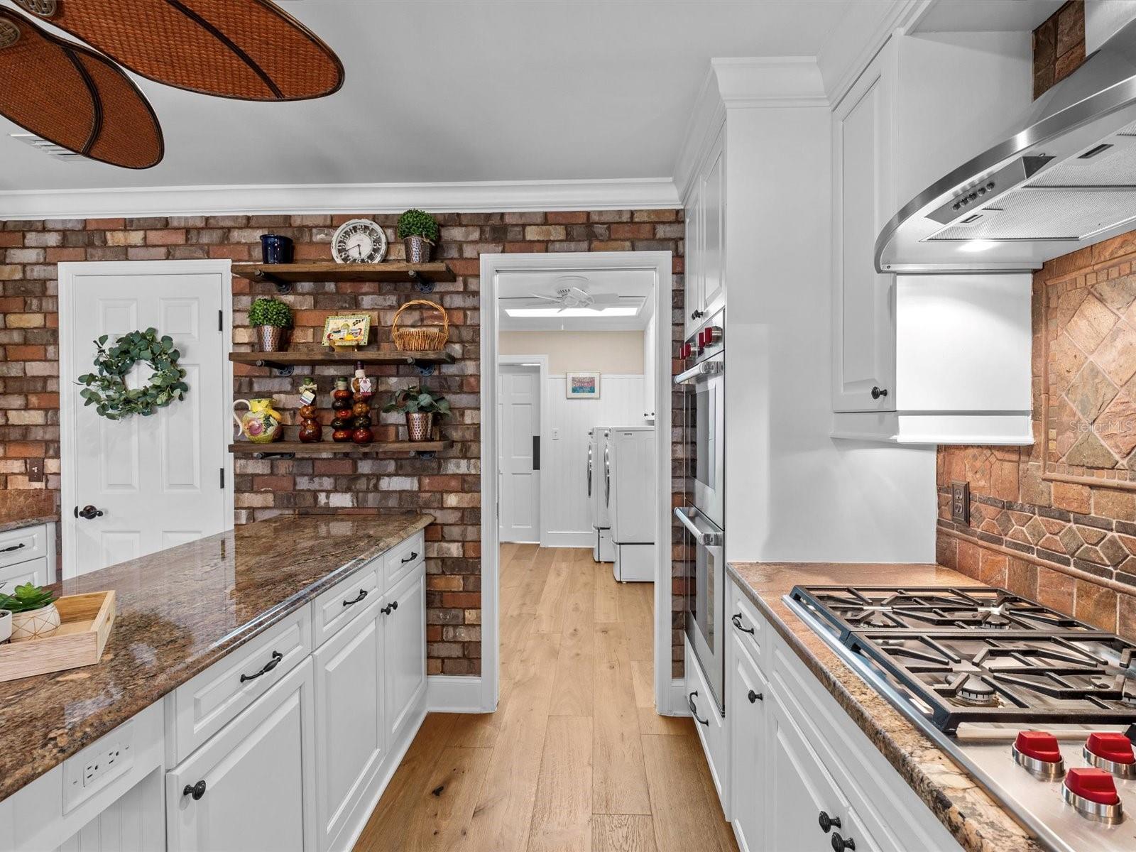 BELLEAIR ESTATES - Residential