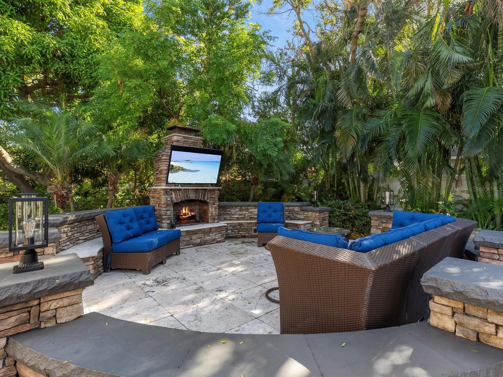 BELLEAIR ESTATES - Residential