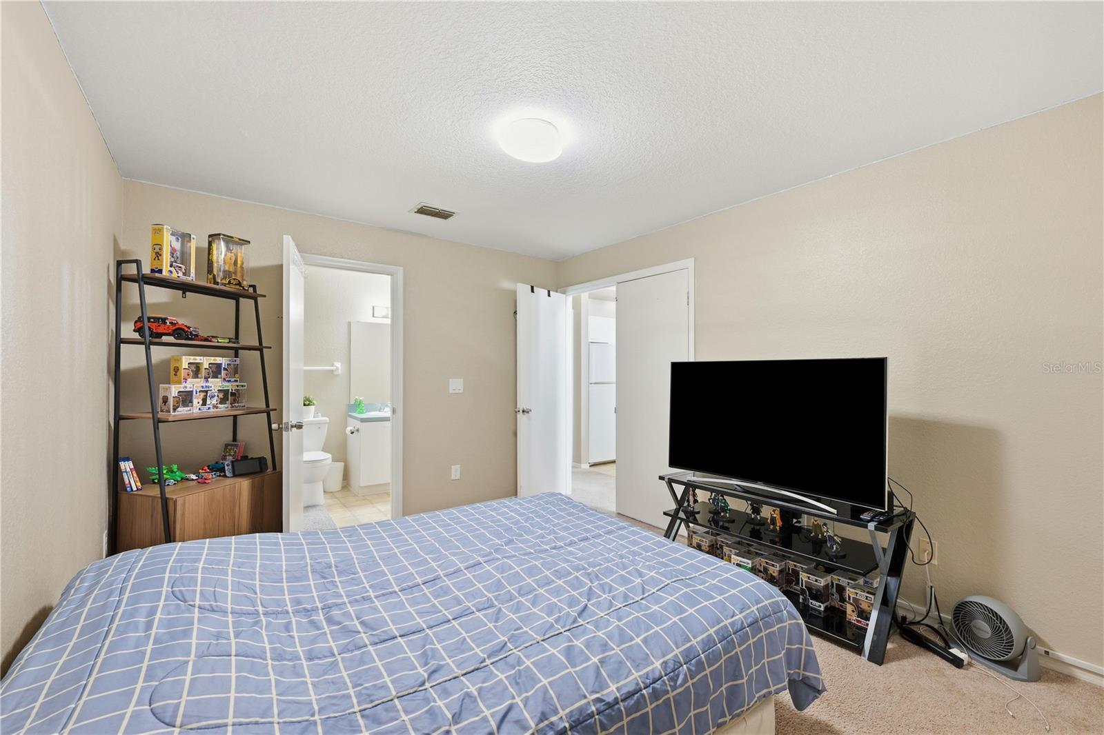 COLUMBIA ARMS CONDO - Residential