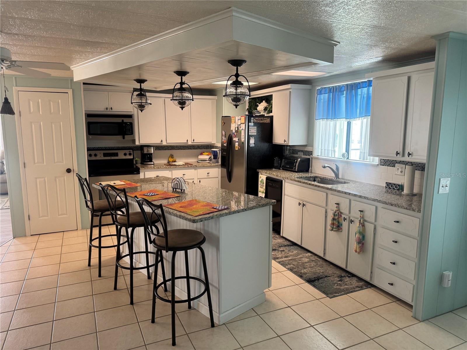 HARBOR ISLES III - Residential