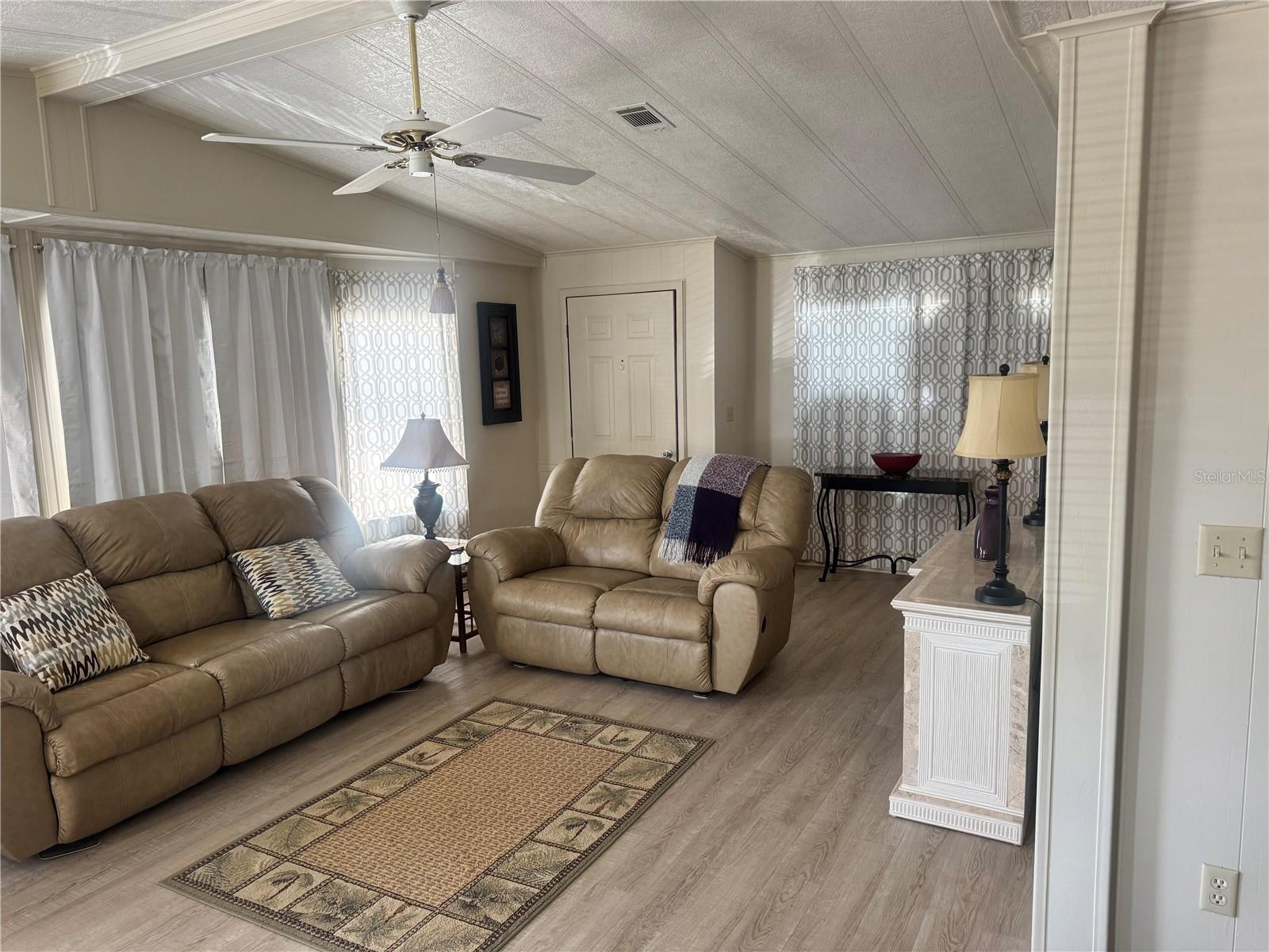 HARBOR ISLES III - Residential