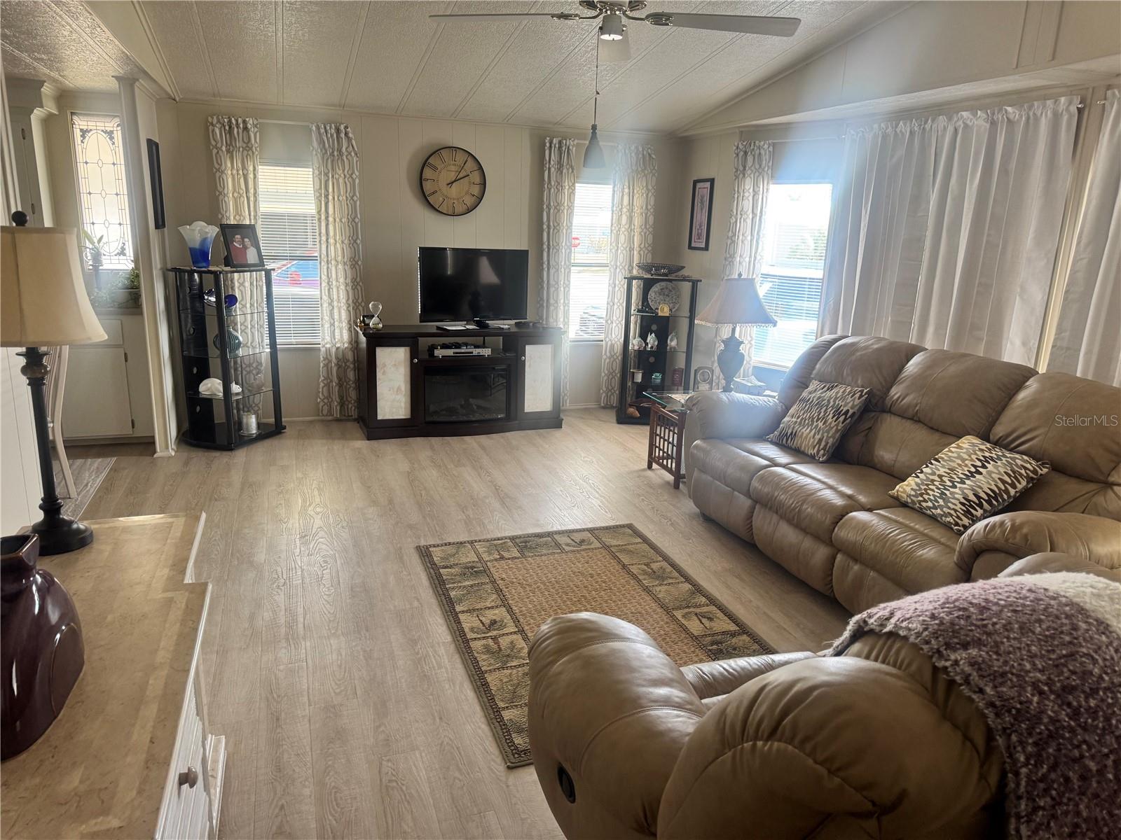 HARBOR ISLES III - Residential