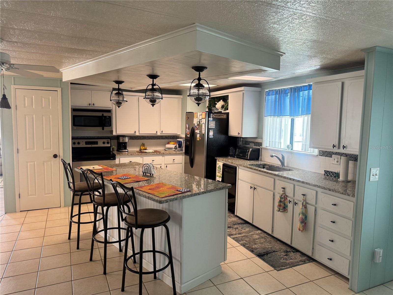 HARBOR ISLES III - Residential