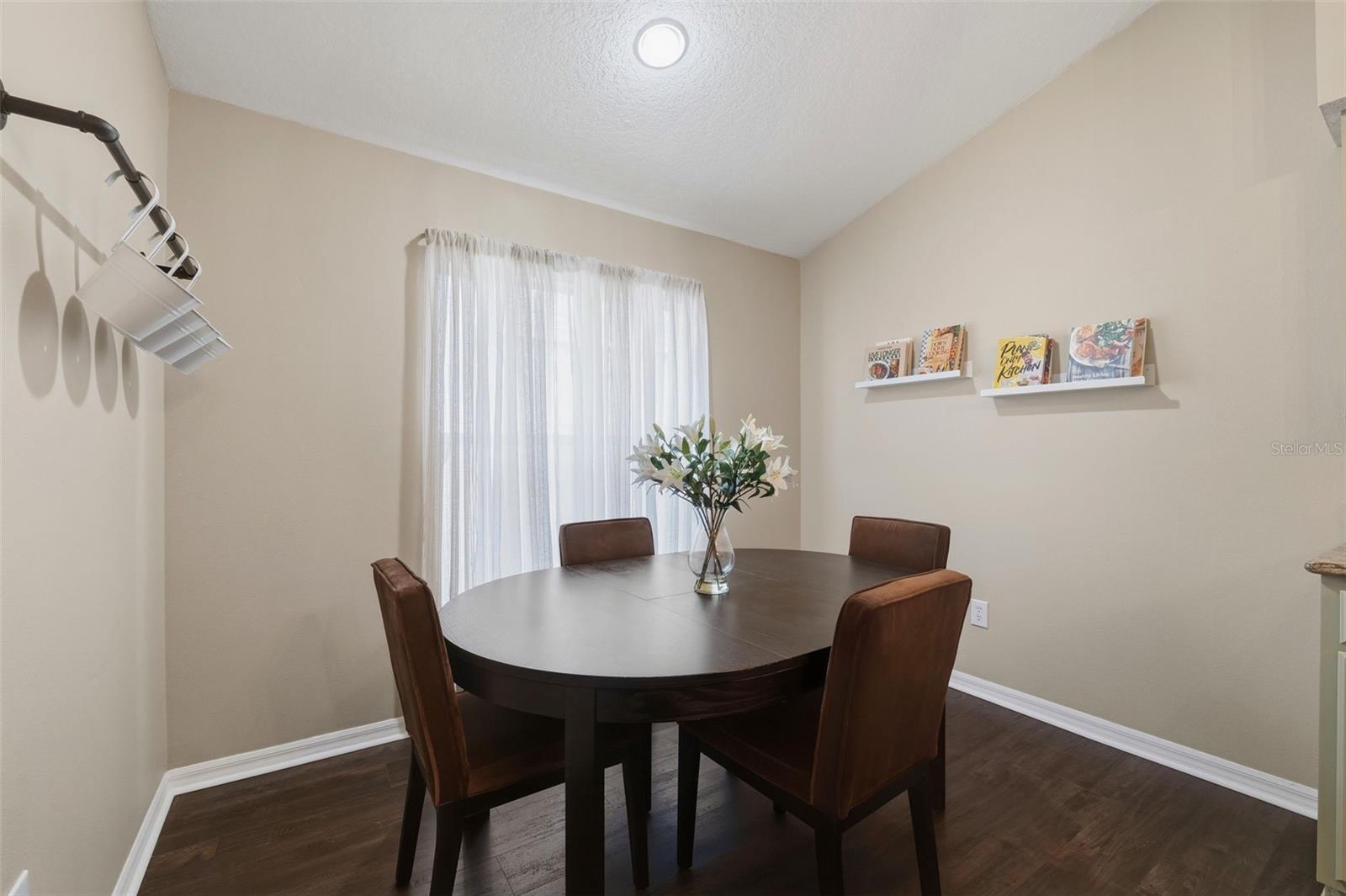 IVY LAKE ESTATES - Residential