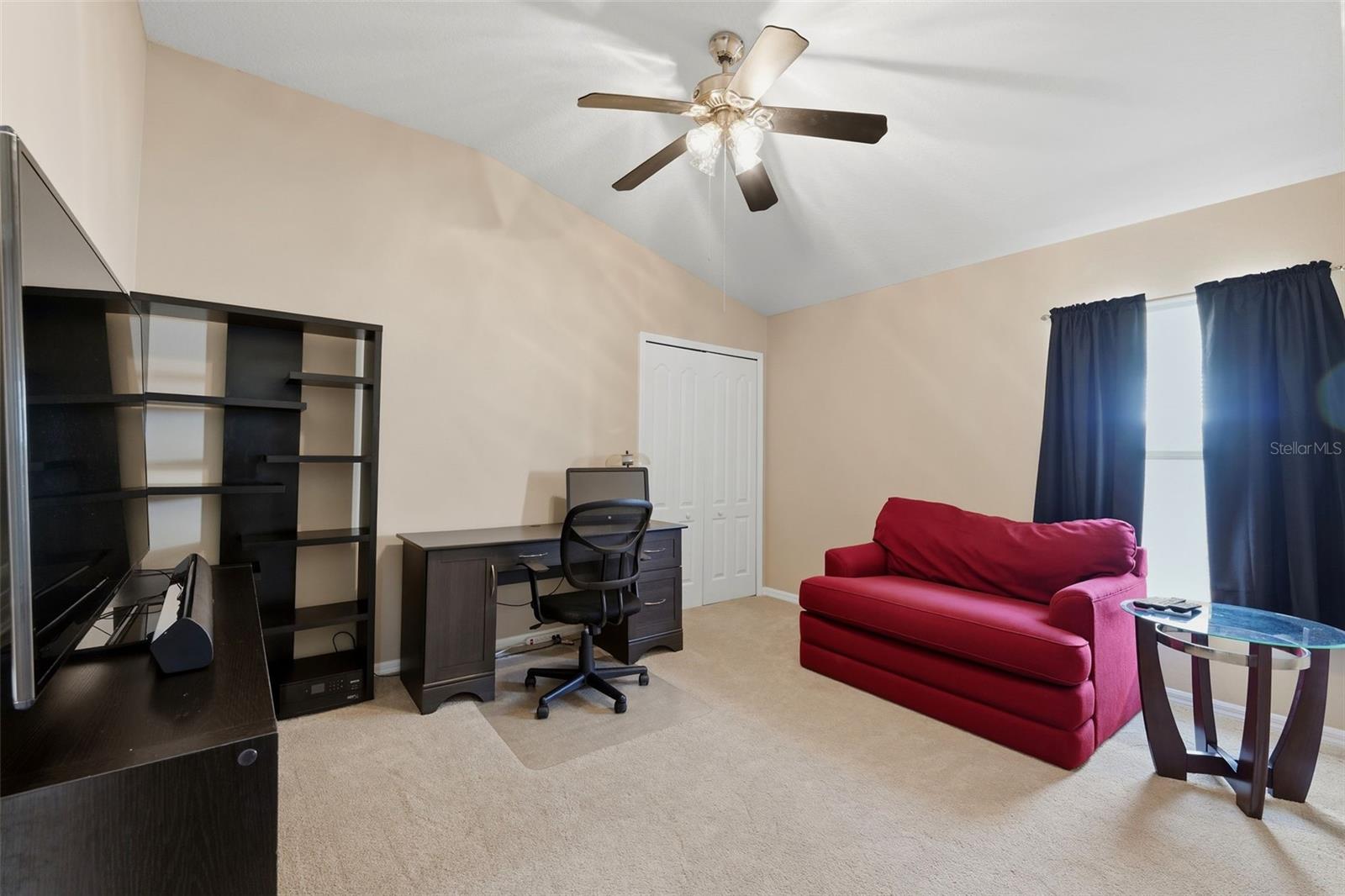 IVY LAKE ESTATES - Residential