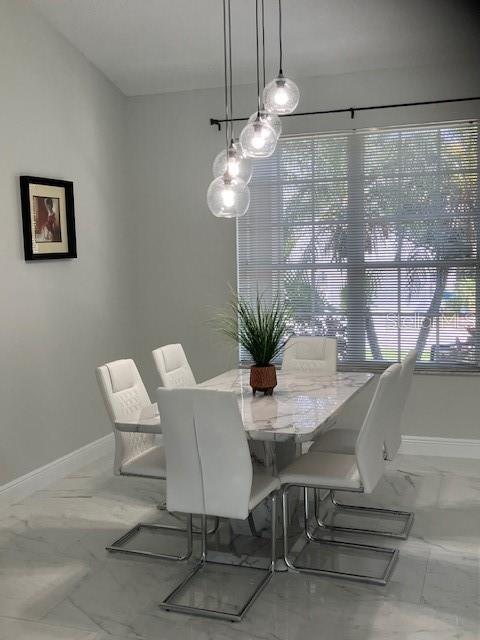 1681 WATERVIEW LOOP