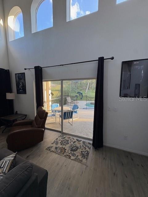 EMERALD ISLAND RESORT PH 1 - Residential Lease