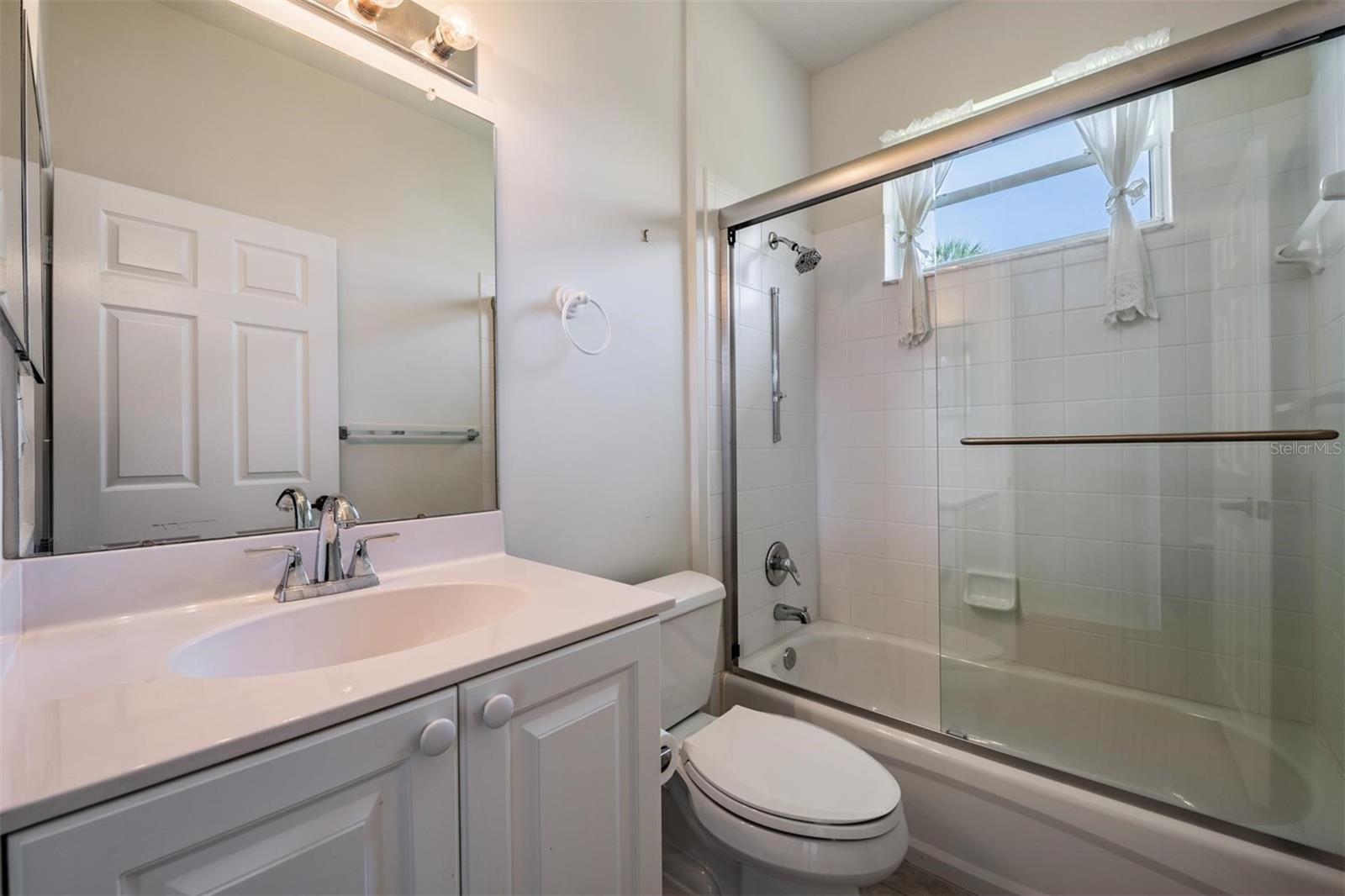 ASTON VILLAS - Residential