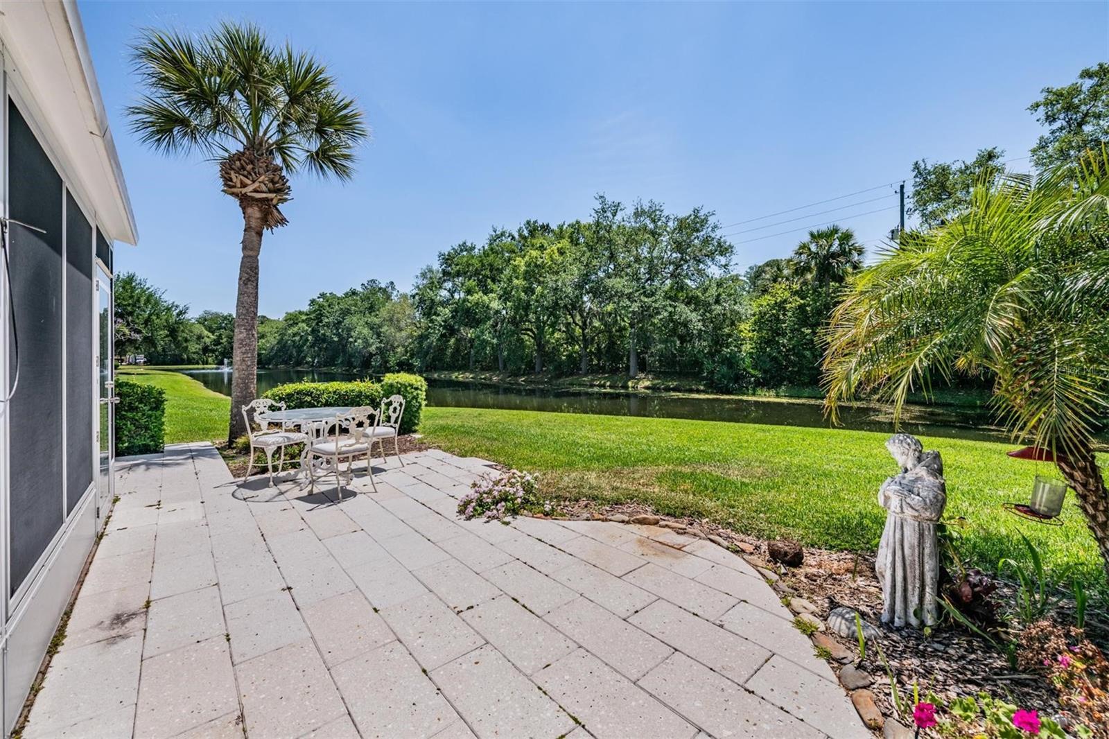 ASTON VILLAS - Residential