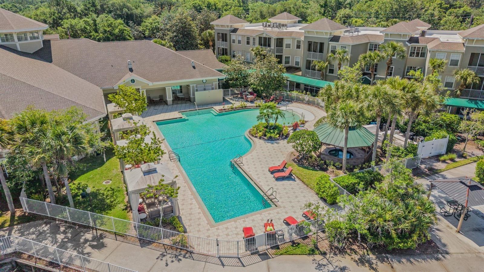 ASTON VILLAS - Residential