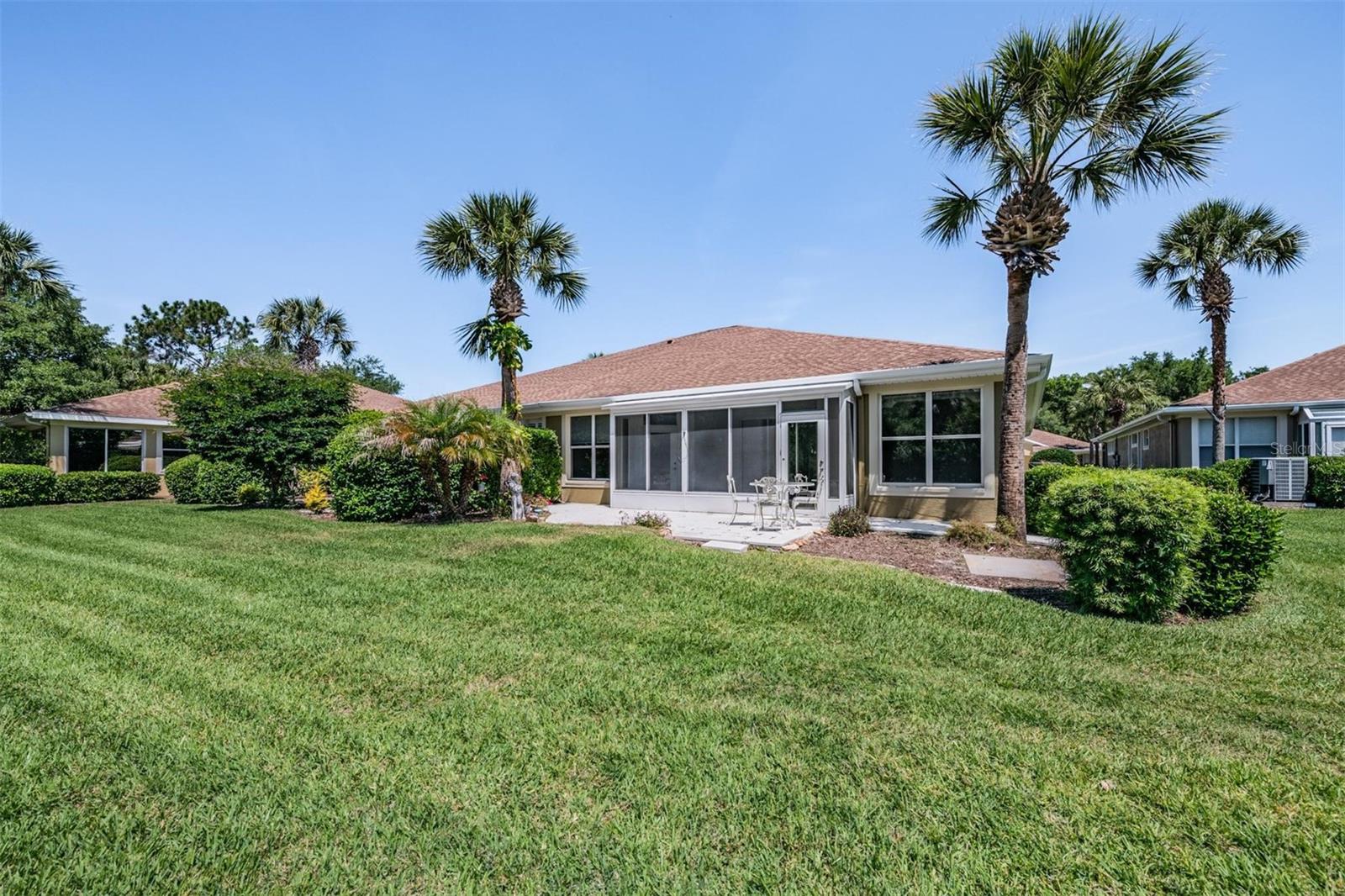 ASTON VILLAS - Residential