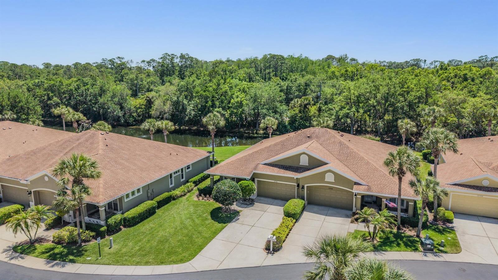 ASTON VILLAS - Residential