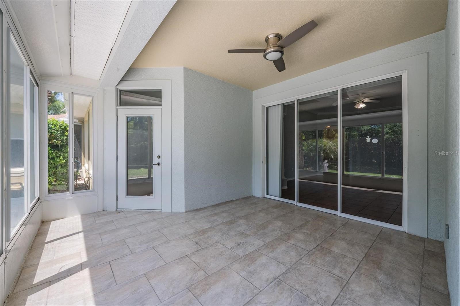 ASTON VILLAS - Residential