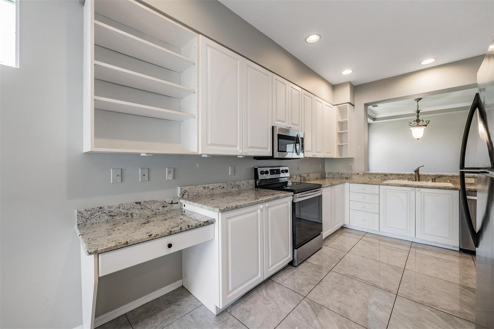 ASTON VILLAS - Residential