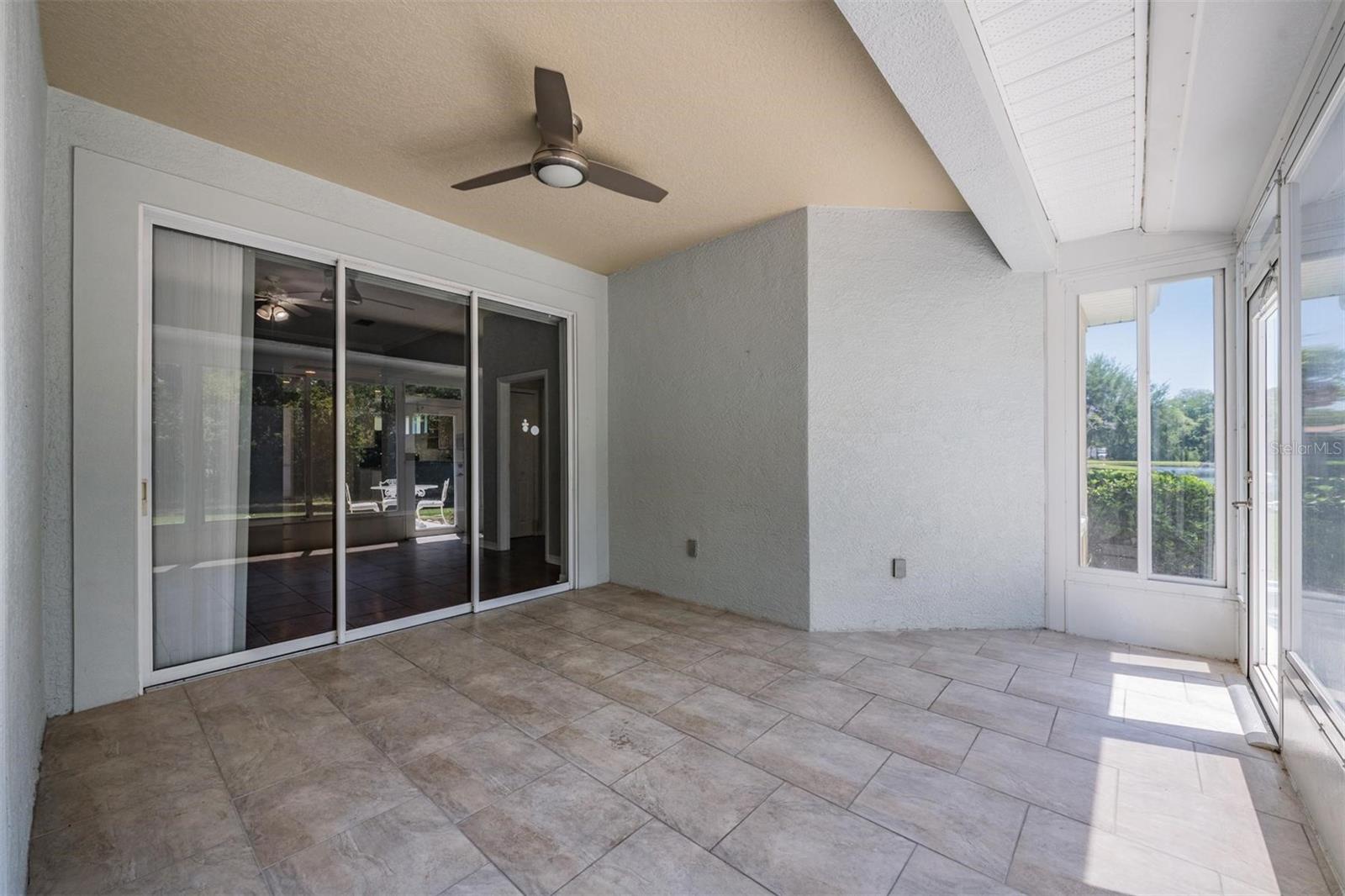 ASTON VILLAS - Residential