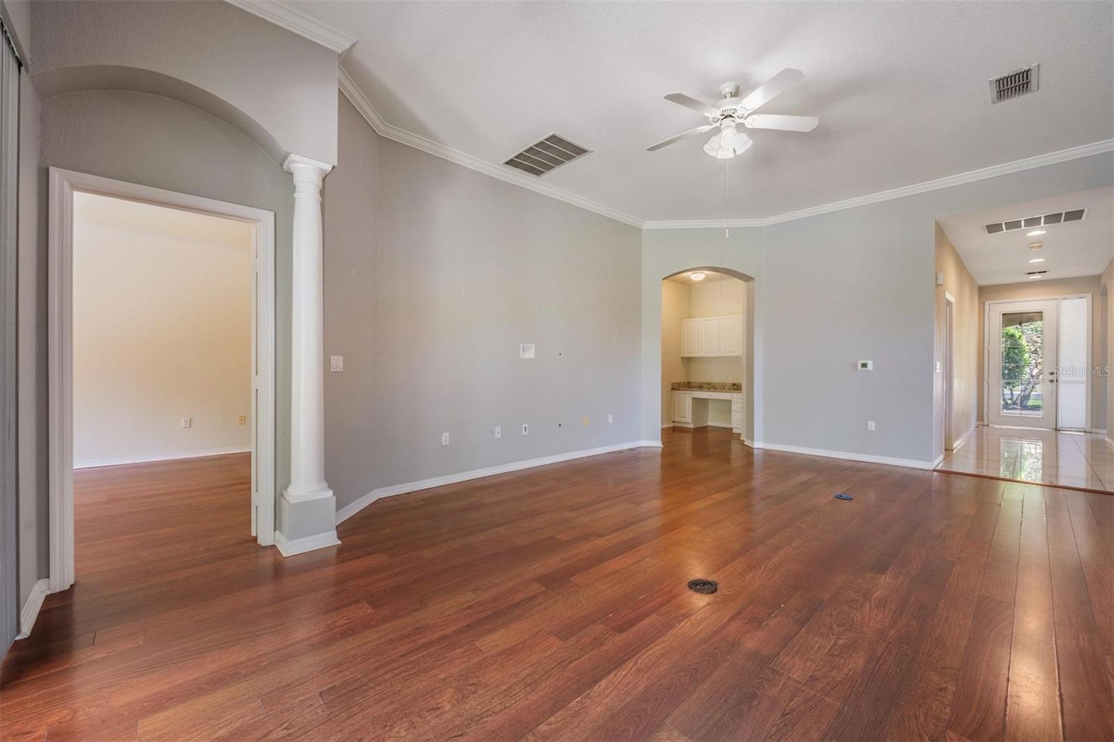 ASTON VILLAS - Residential