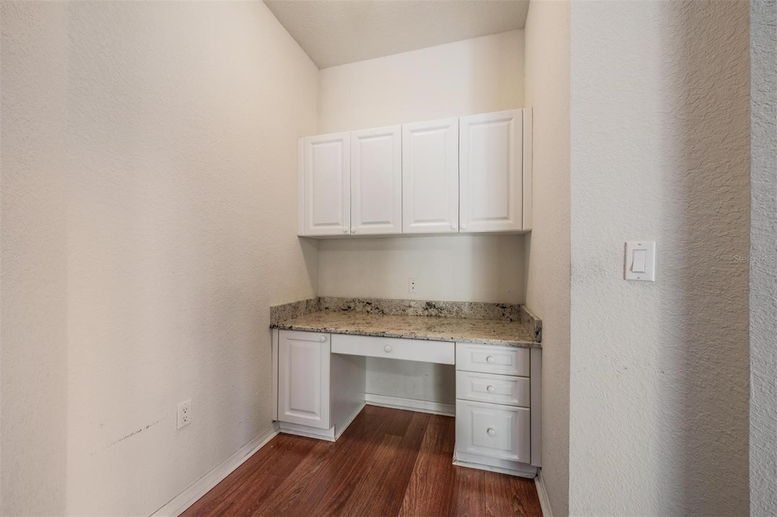 ASTON VILLAS - Residential