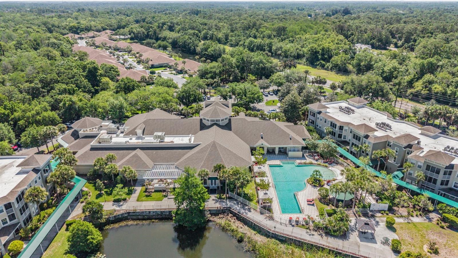 ASTON VILLAS - Residential