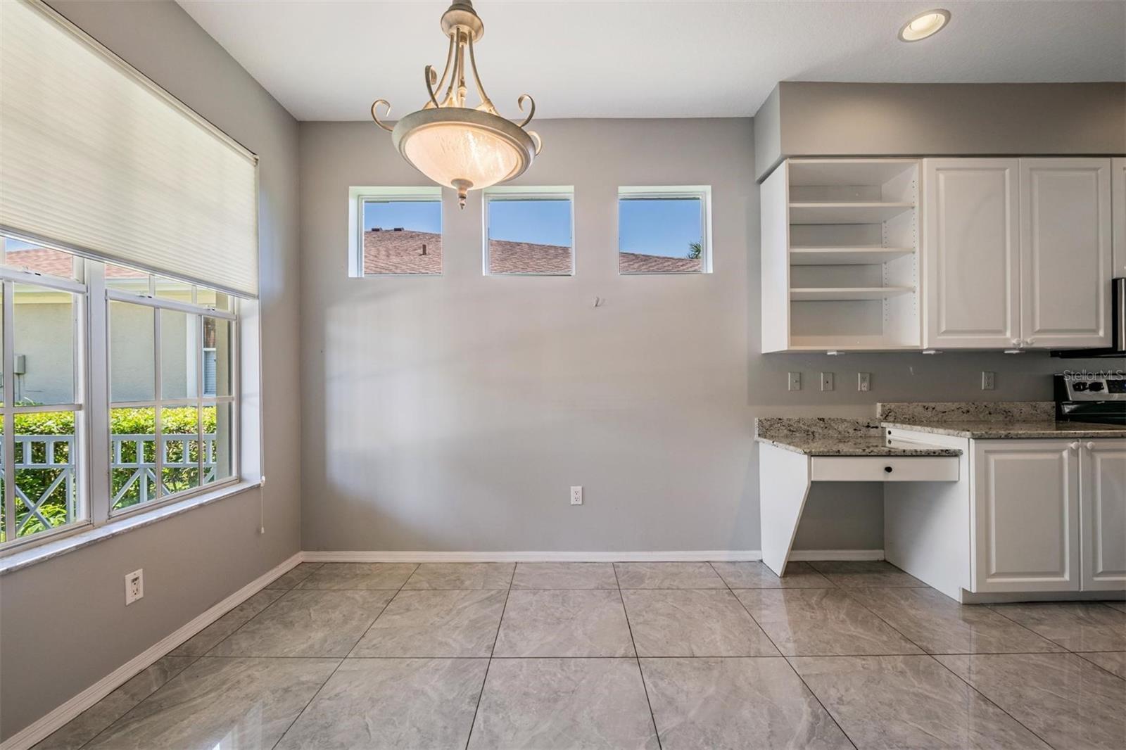 ASTON VILLAS - Residential