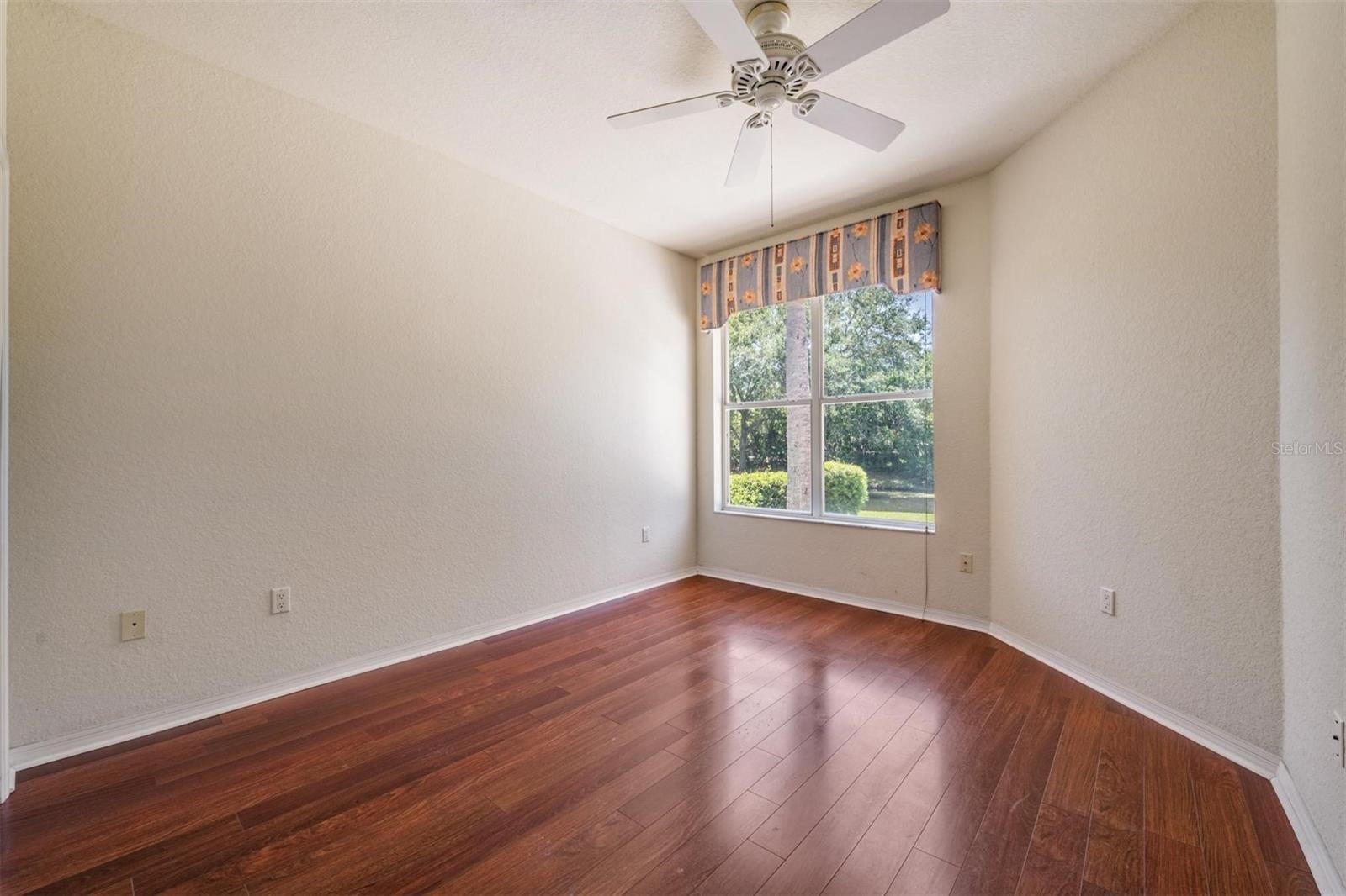 ASTON VILLAS - Residential