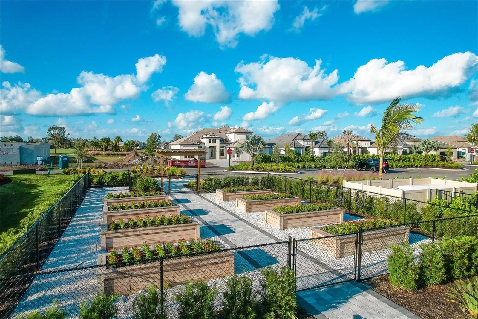 AZARIO ESPLANADE PH V - Residential