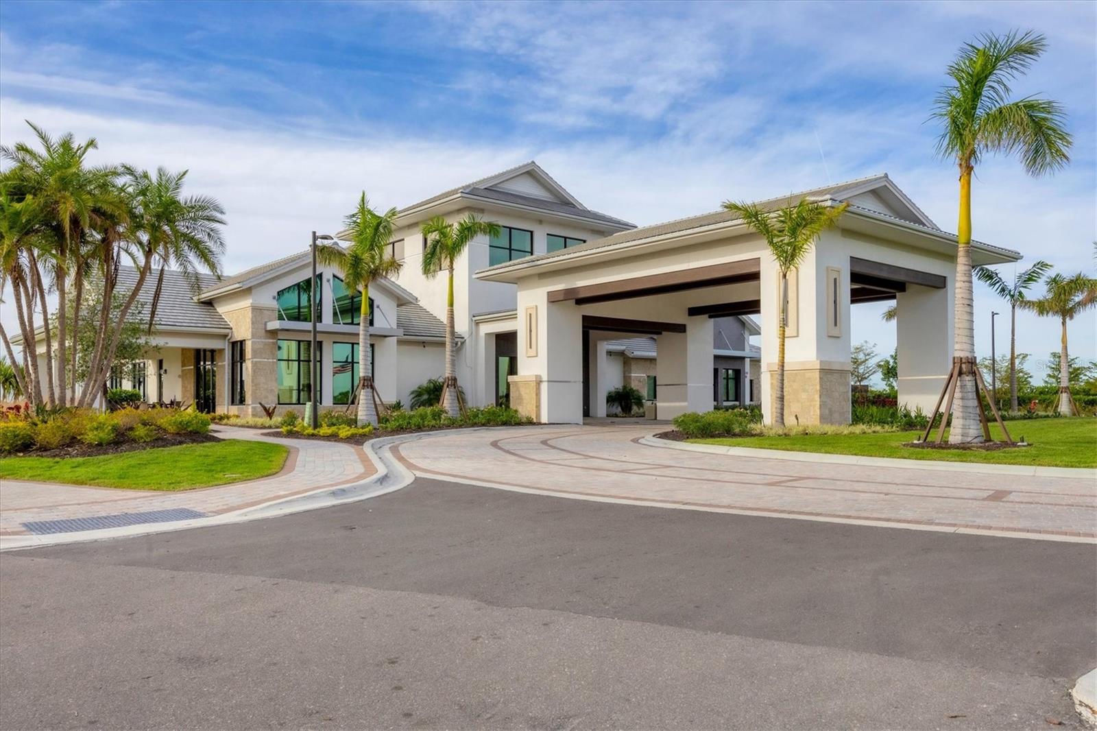 AZARIO ESPLANADE PH V - Residential