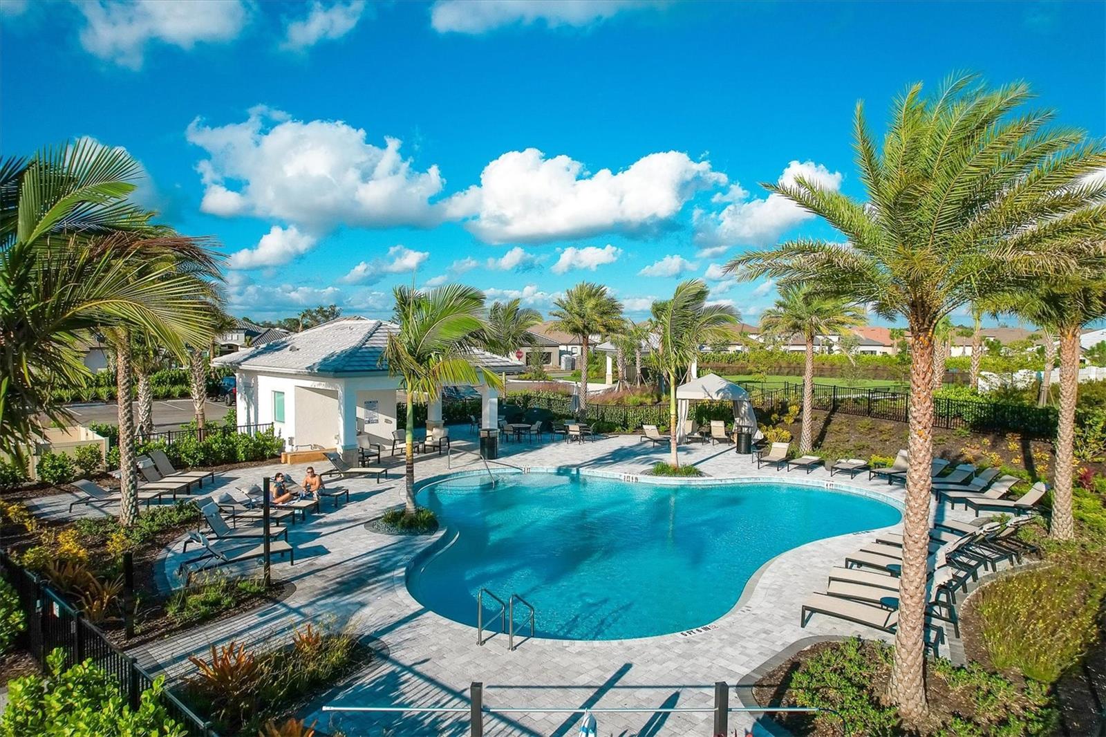 AZARIO ESPLANADE PH V - Residential