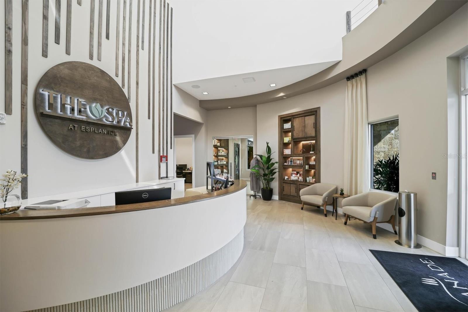 AZARIO ESPLANADE PH V - Residential