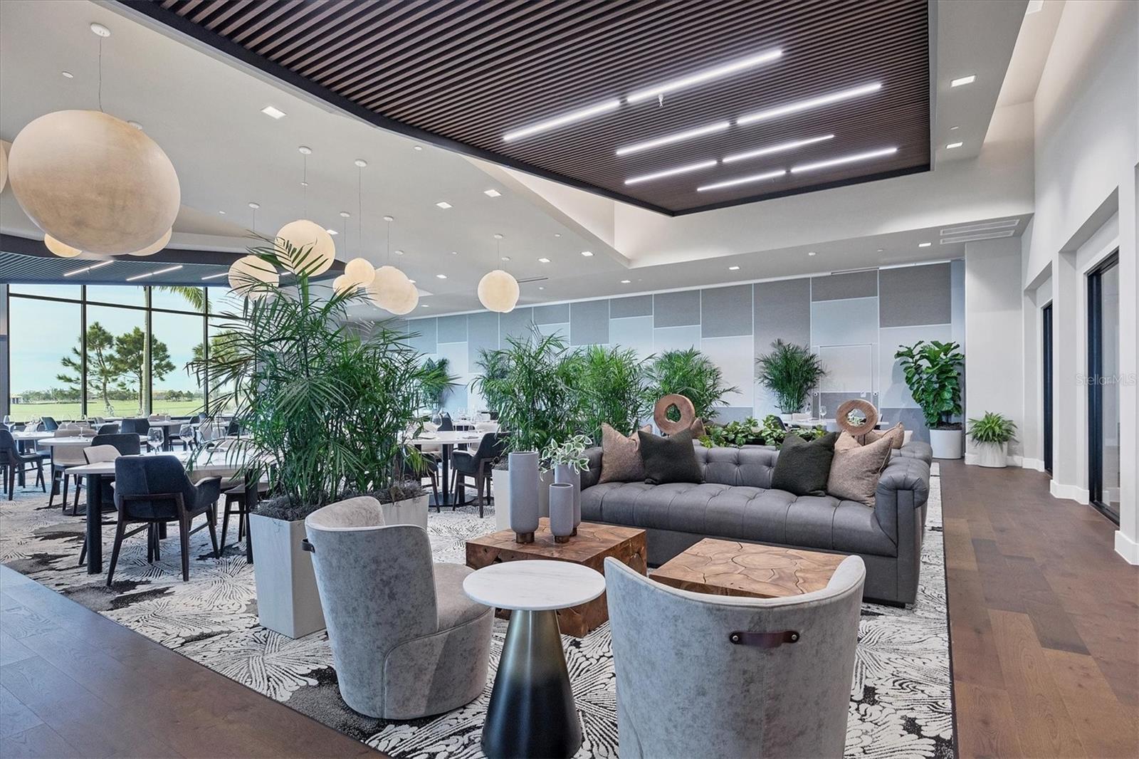 AZARIO ESPLANADE PH V - Residential