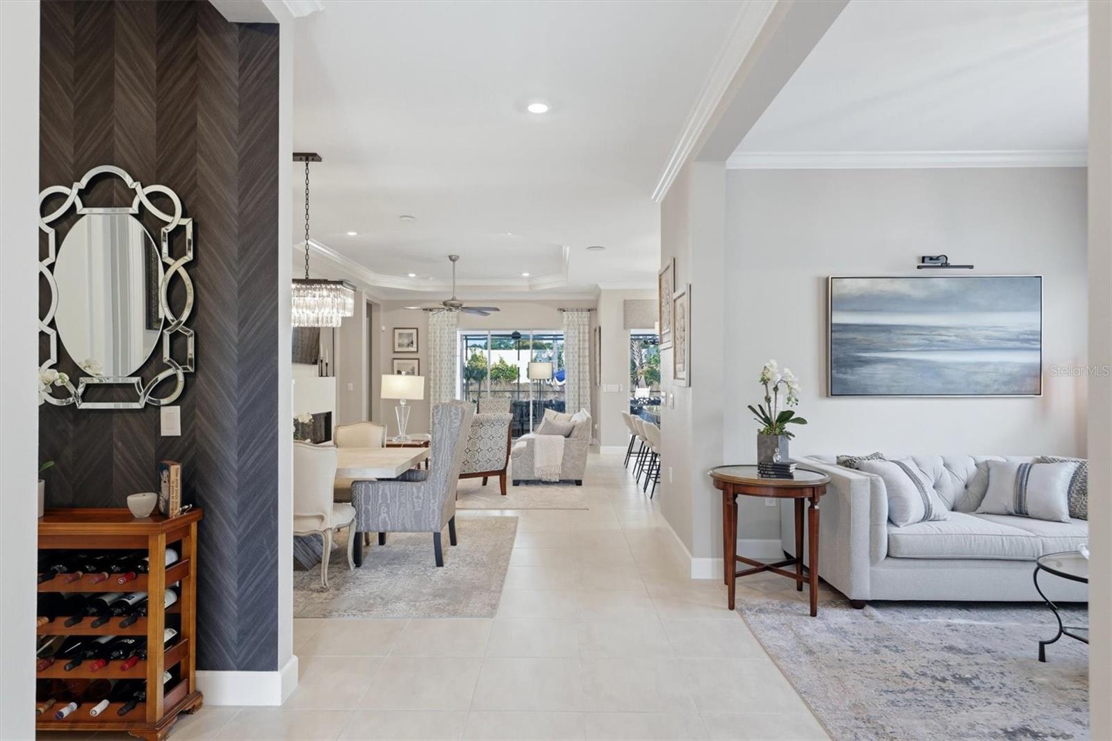 AZARIO ESPLANADE PH V - Residential