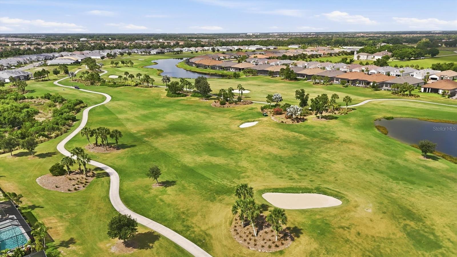 AZARIO ESPLANADE PH V - Residential