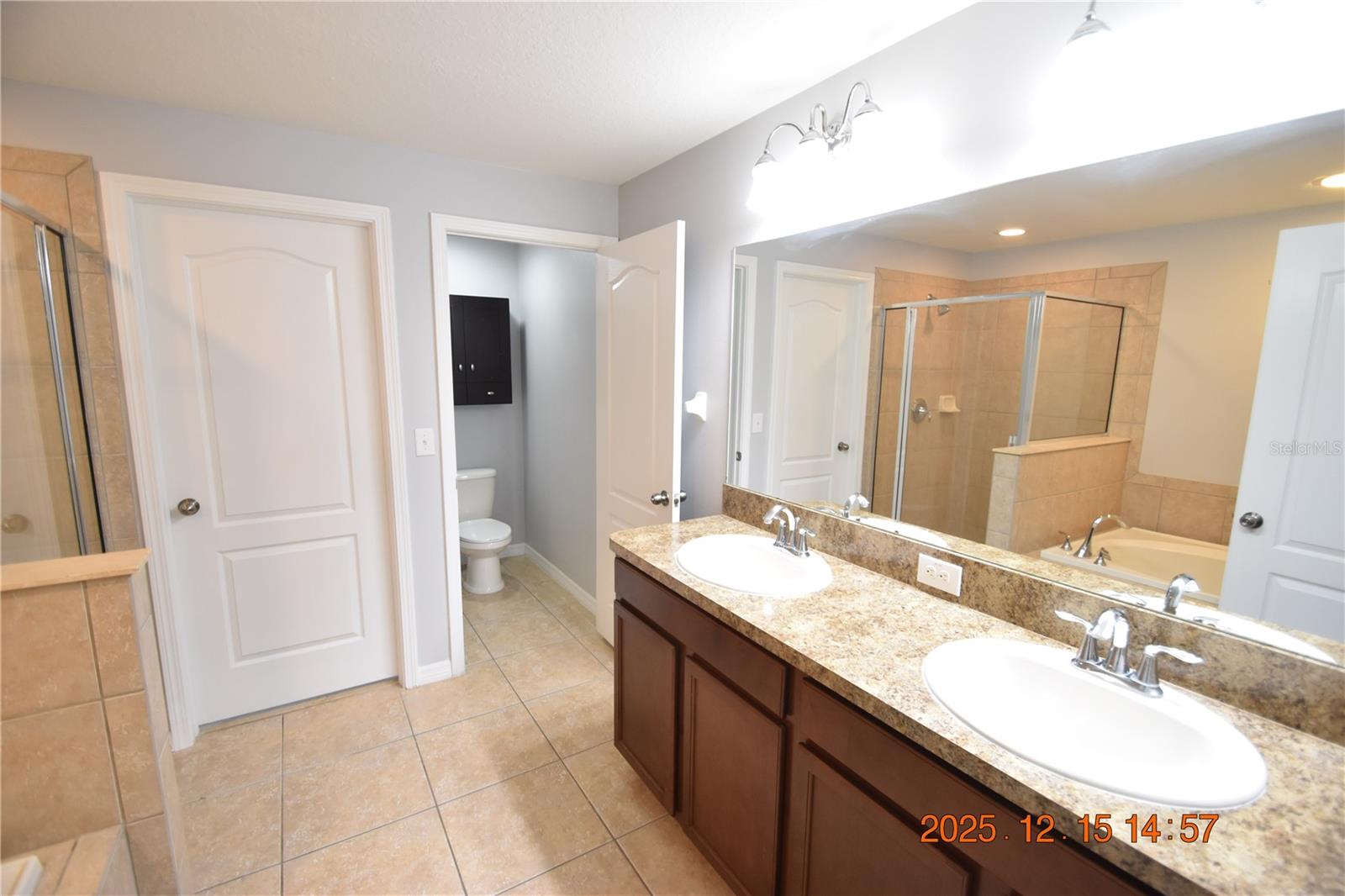 HAMMOCKS - Residential Lease