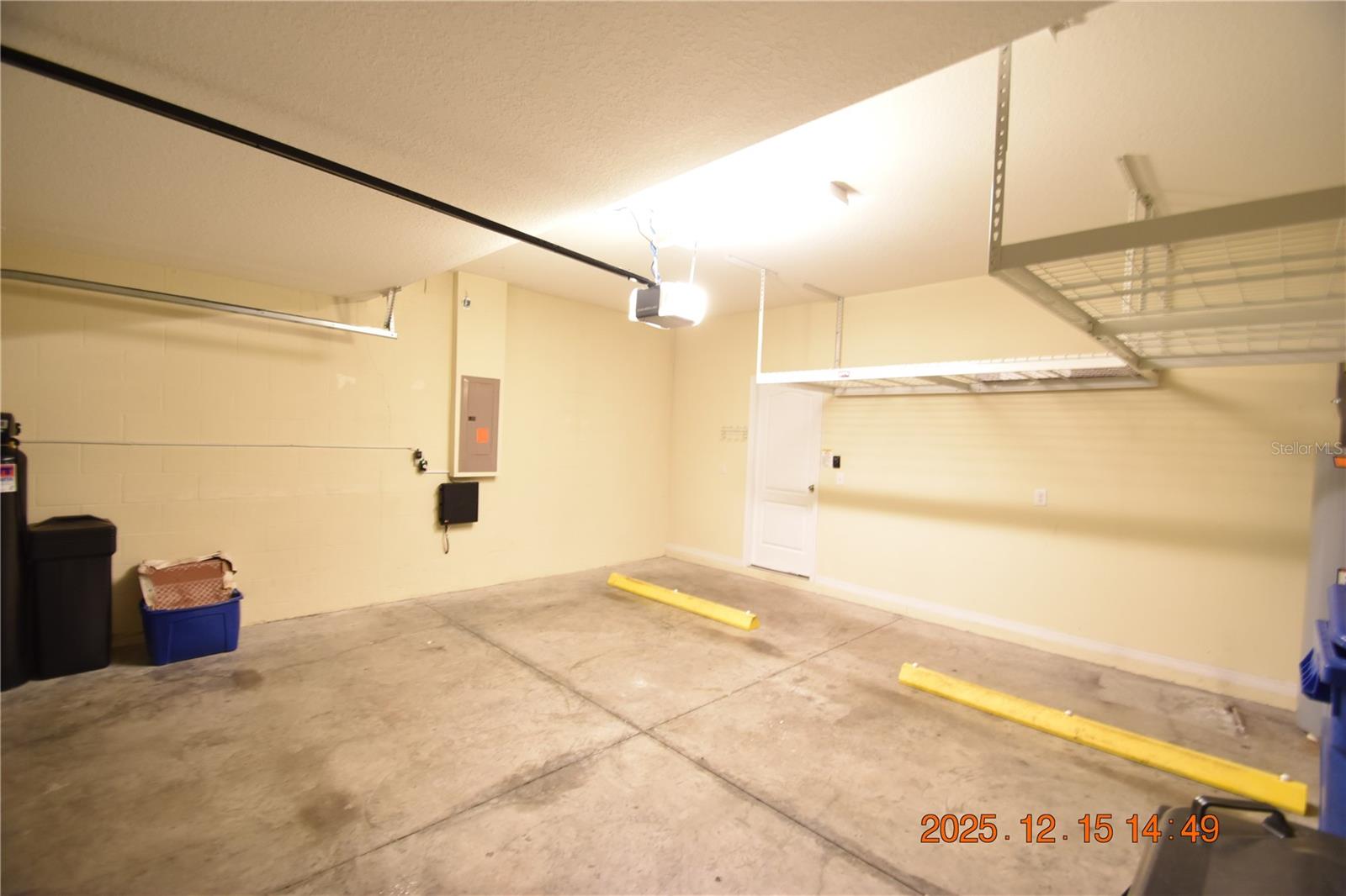 HAMMOCKS - Residential Lease