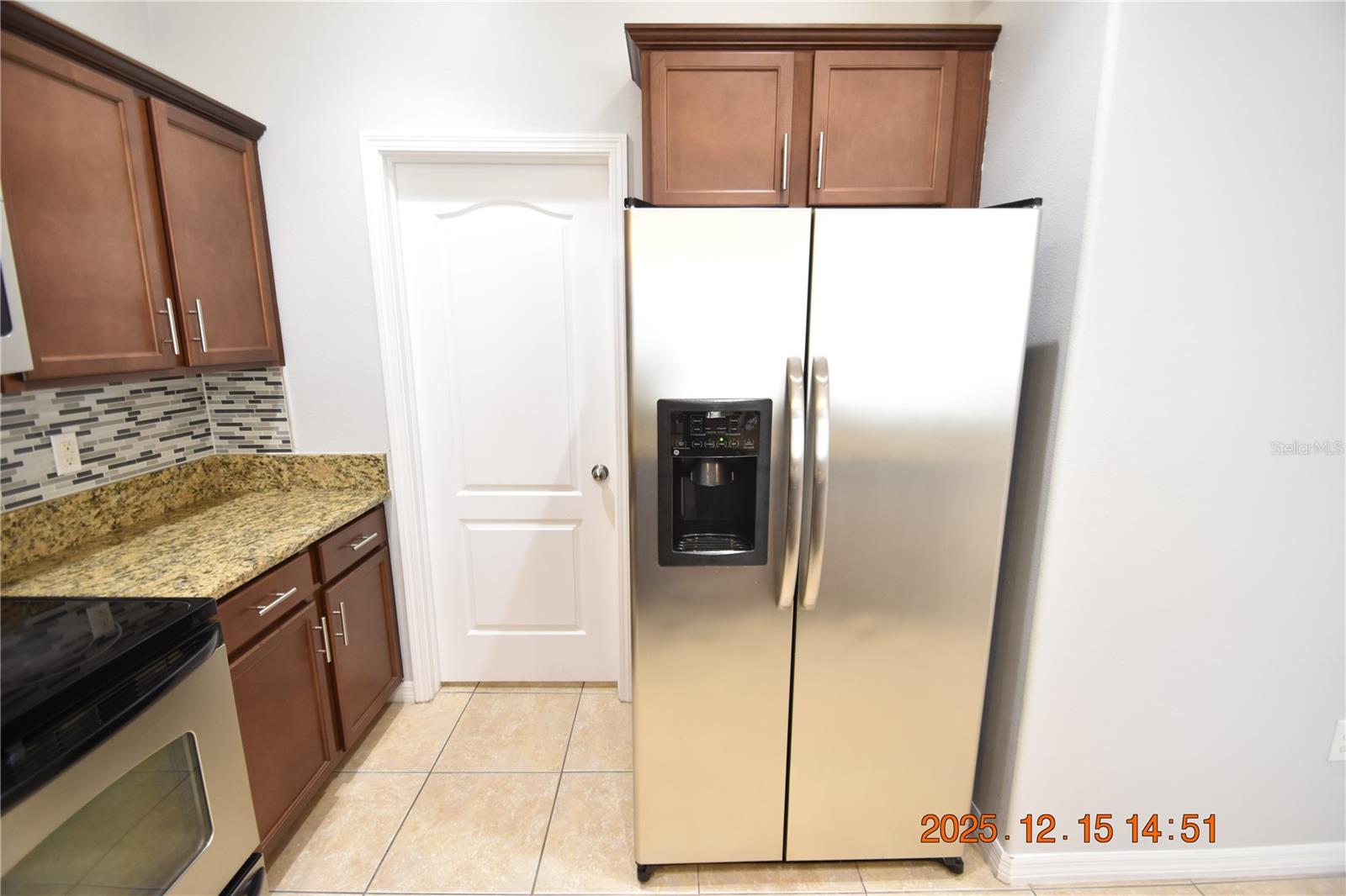 HAMMOCKS - Residential Lease