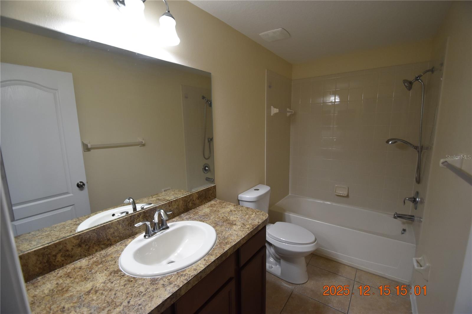 HAMMOCKS - Residential Lease