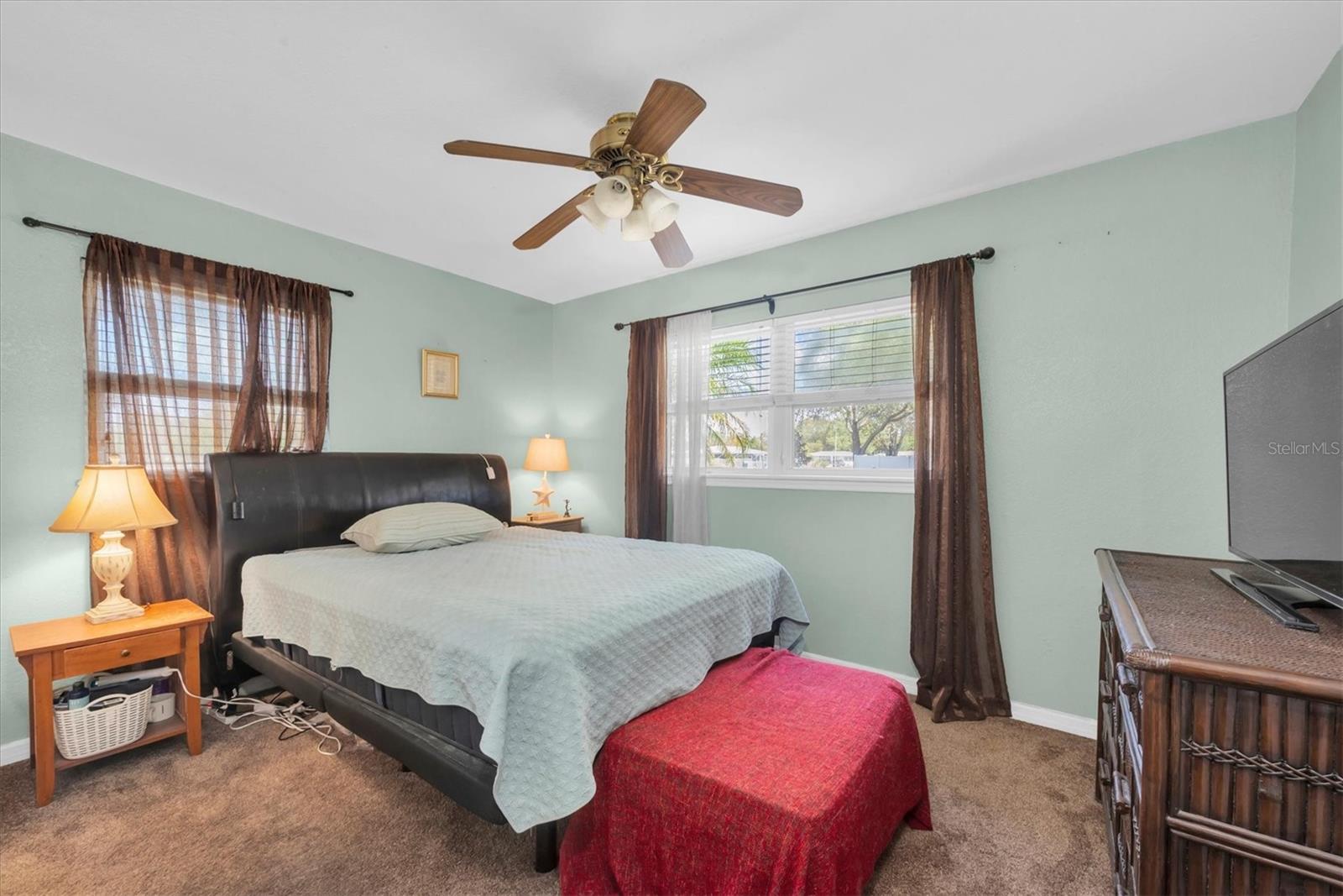 MEADOW LAWN 9TH ADD - Residential