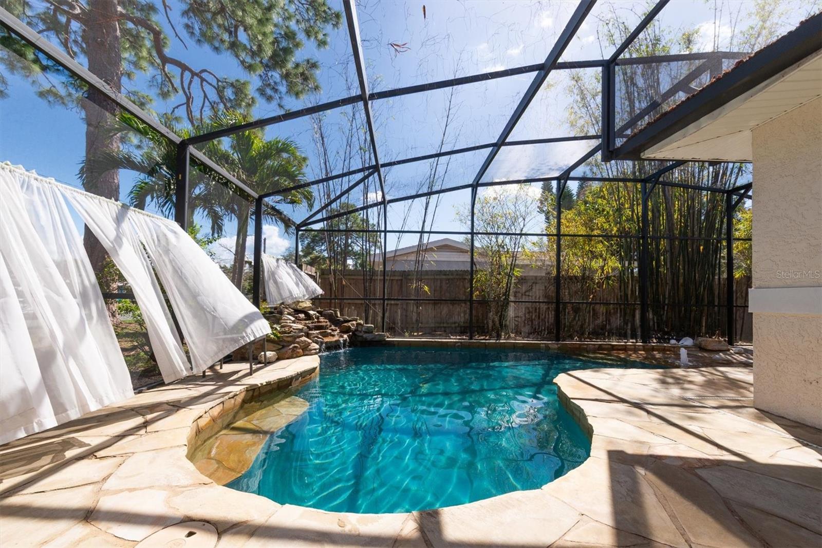 MEADOW LAWN 9TH ADD - Residential