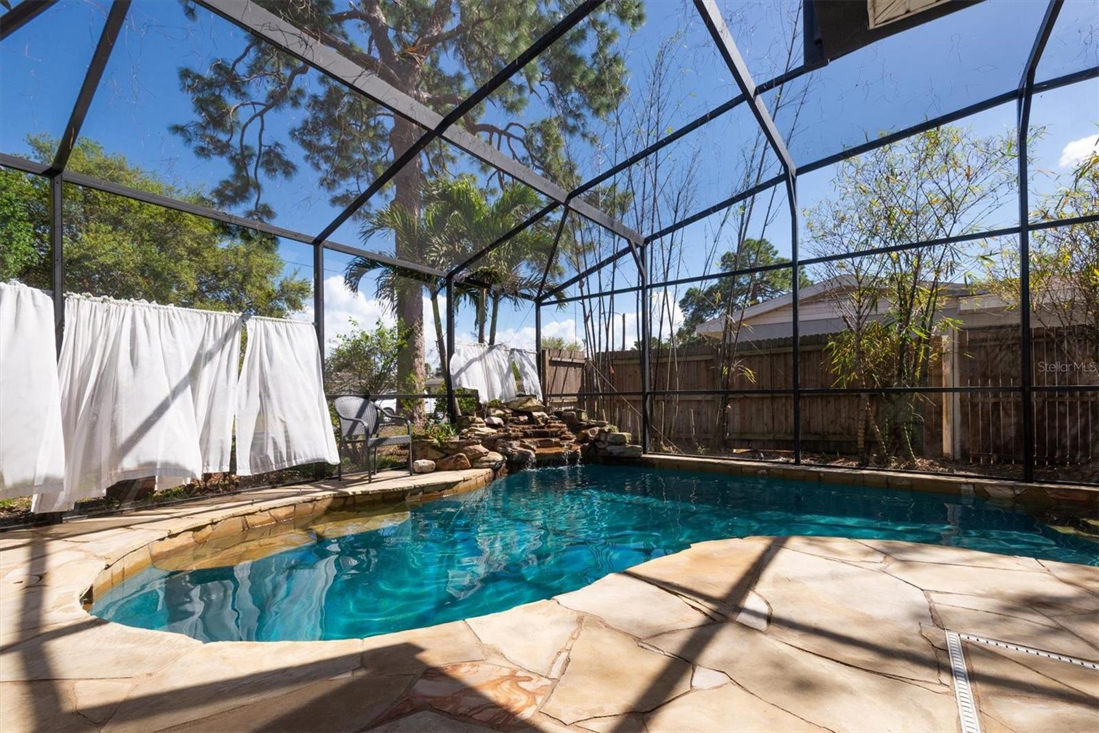 MEADOW LAWN 9TH ADD - Residential