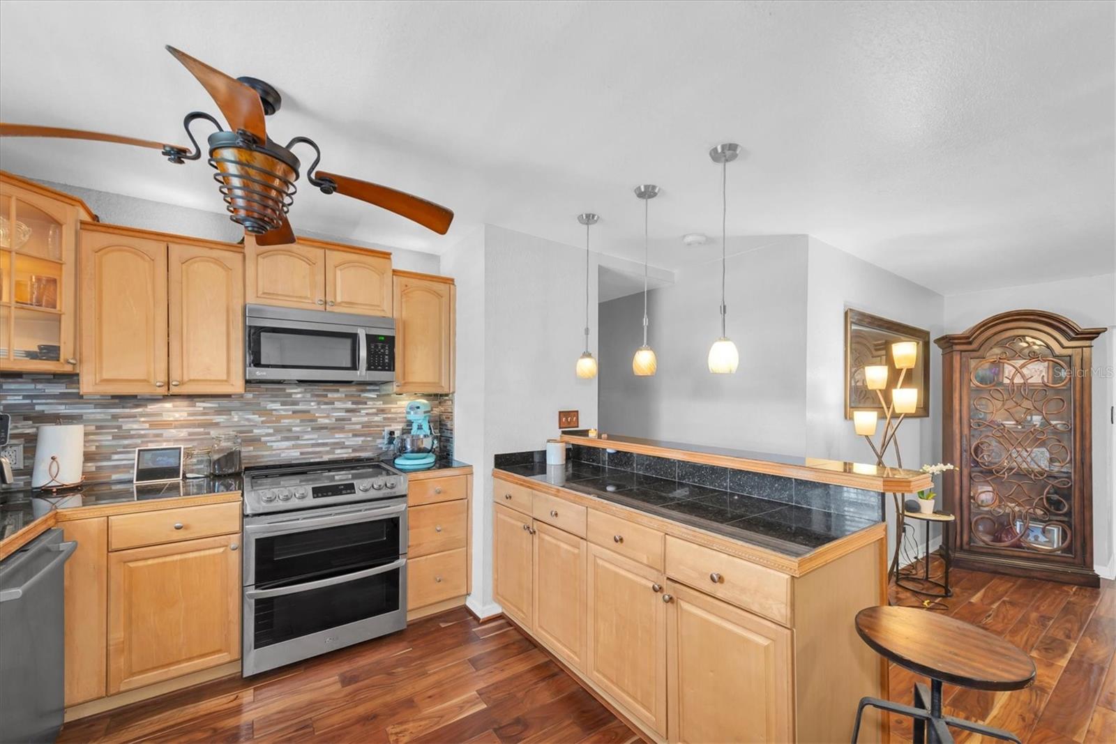 MEADOW LAWN 9TH ADD - Residential