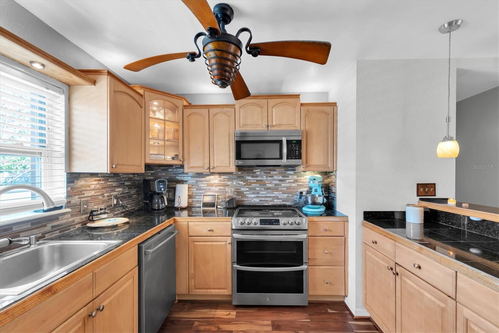 MEADOW LAWN 9TH ADD - Residential