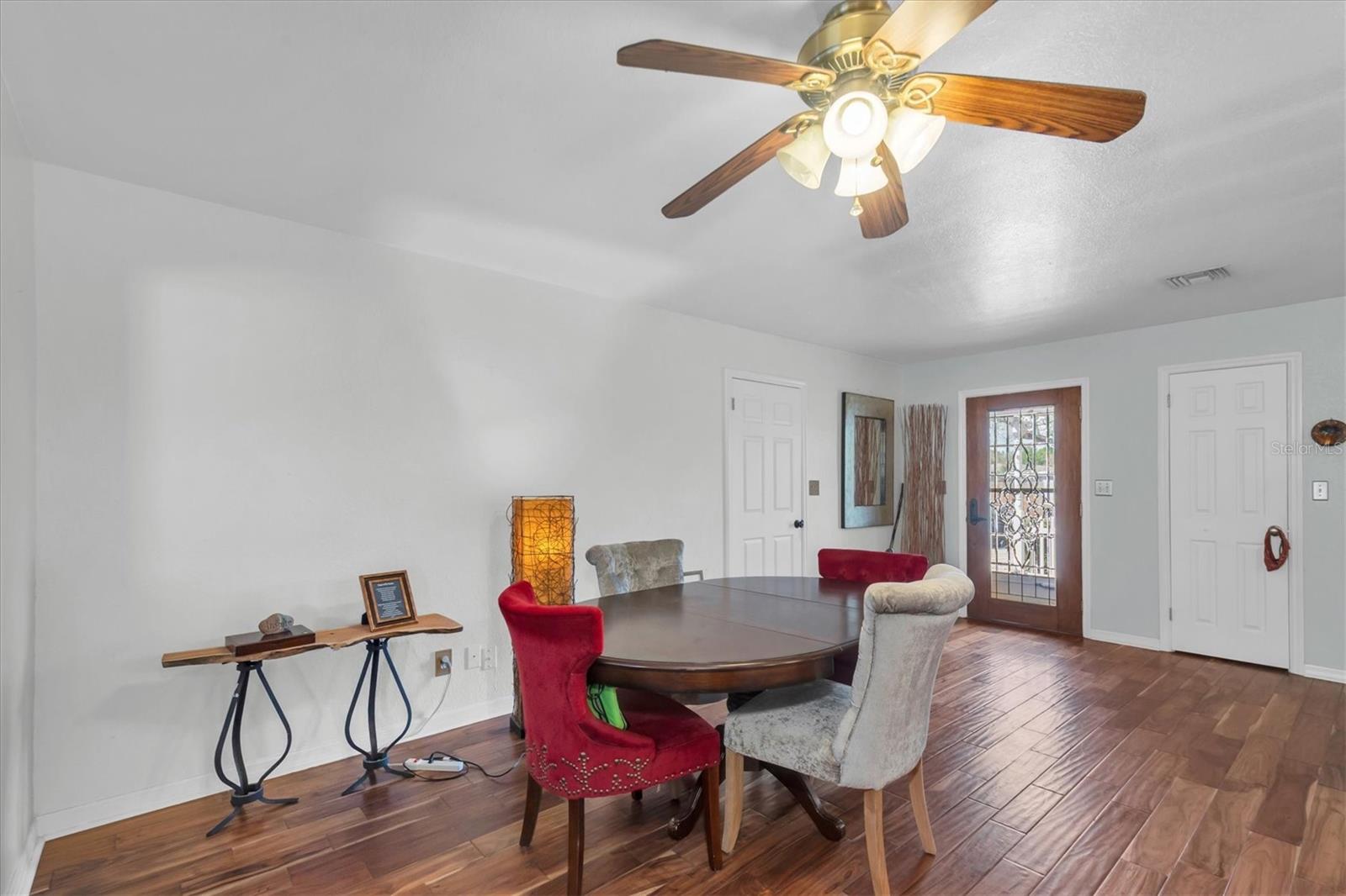 MEADOW LAWN 9TH ADD - Residential