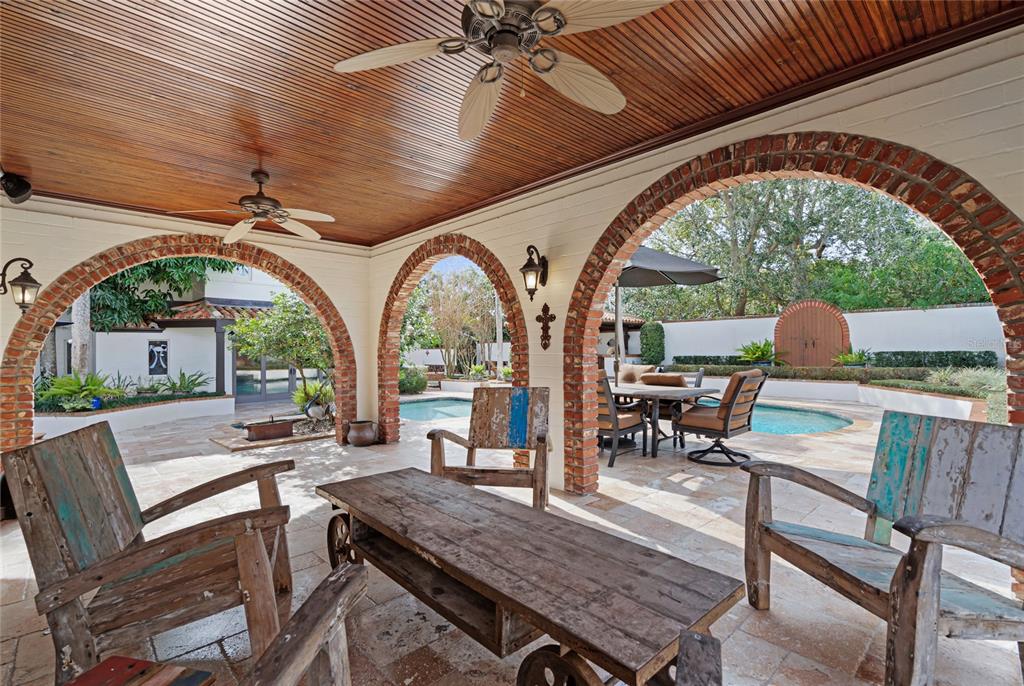 BEVERLY SHORES - Residential